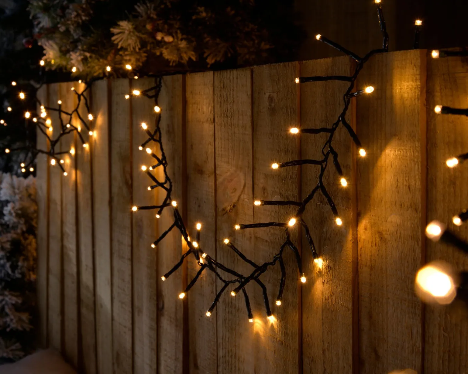 400 Chasing Cluster Light String, Warm White