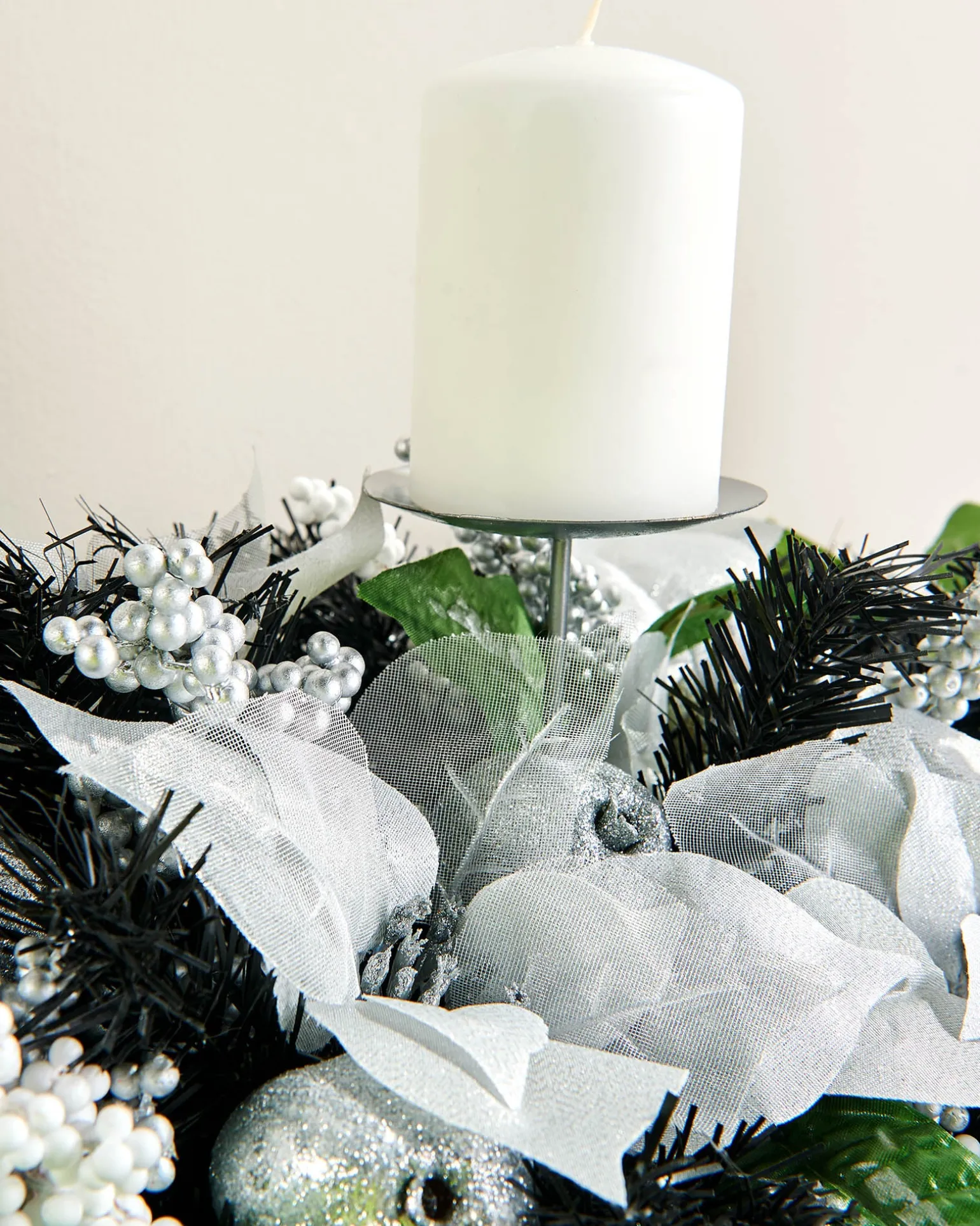 3 Pillar Decorated Garland Candle Holder, Black/Silver, 76 Cm