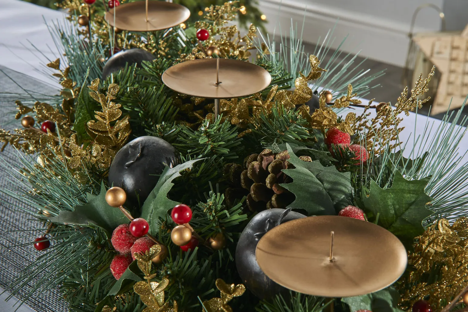 3 Pillar Decorated Garland Candle Holder, 76 Cm