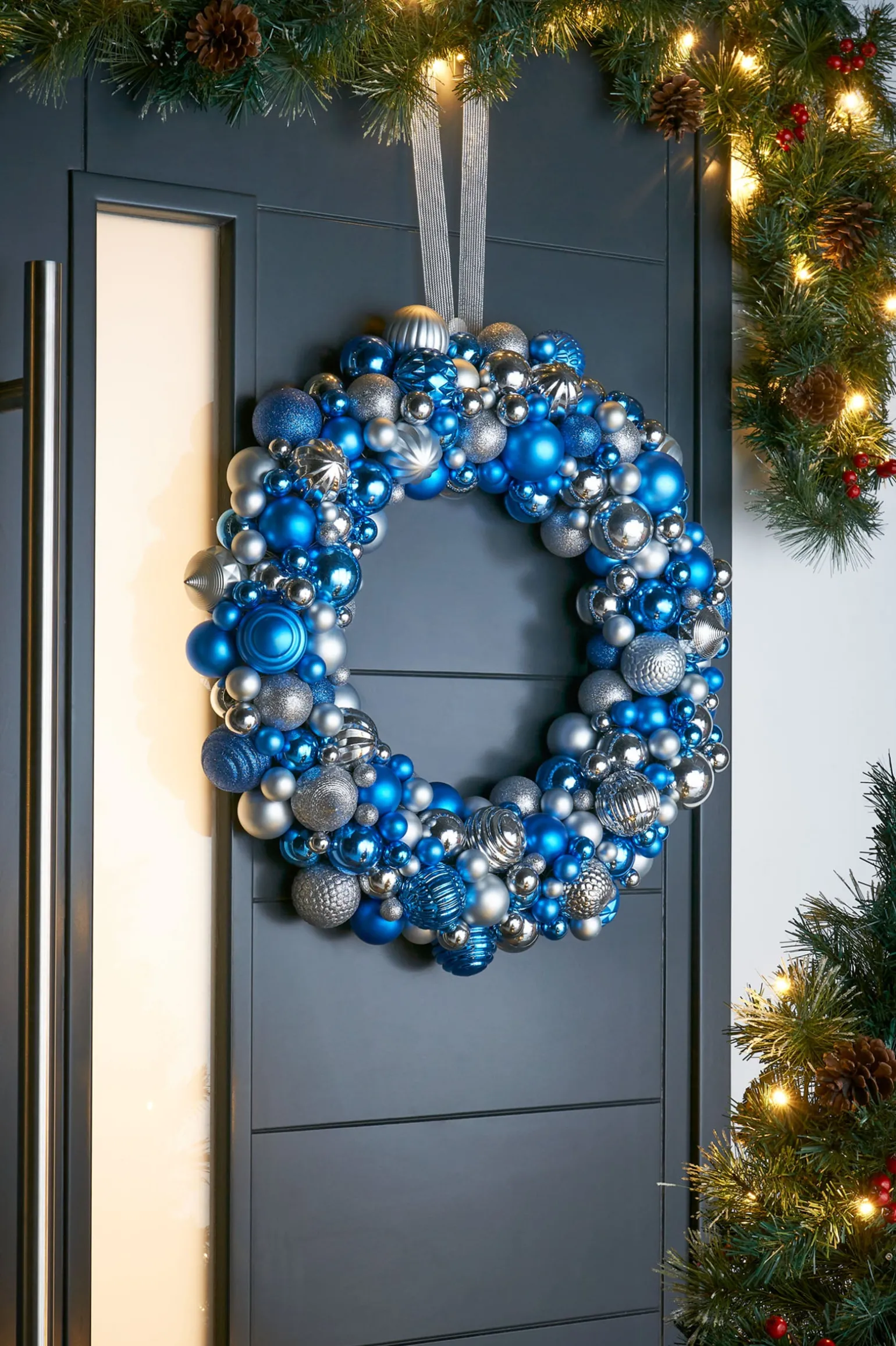 Antarctica Bauble Wreath, 60 Cm