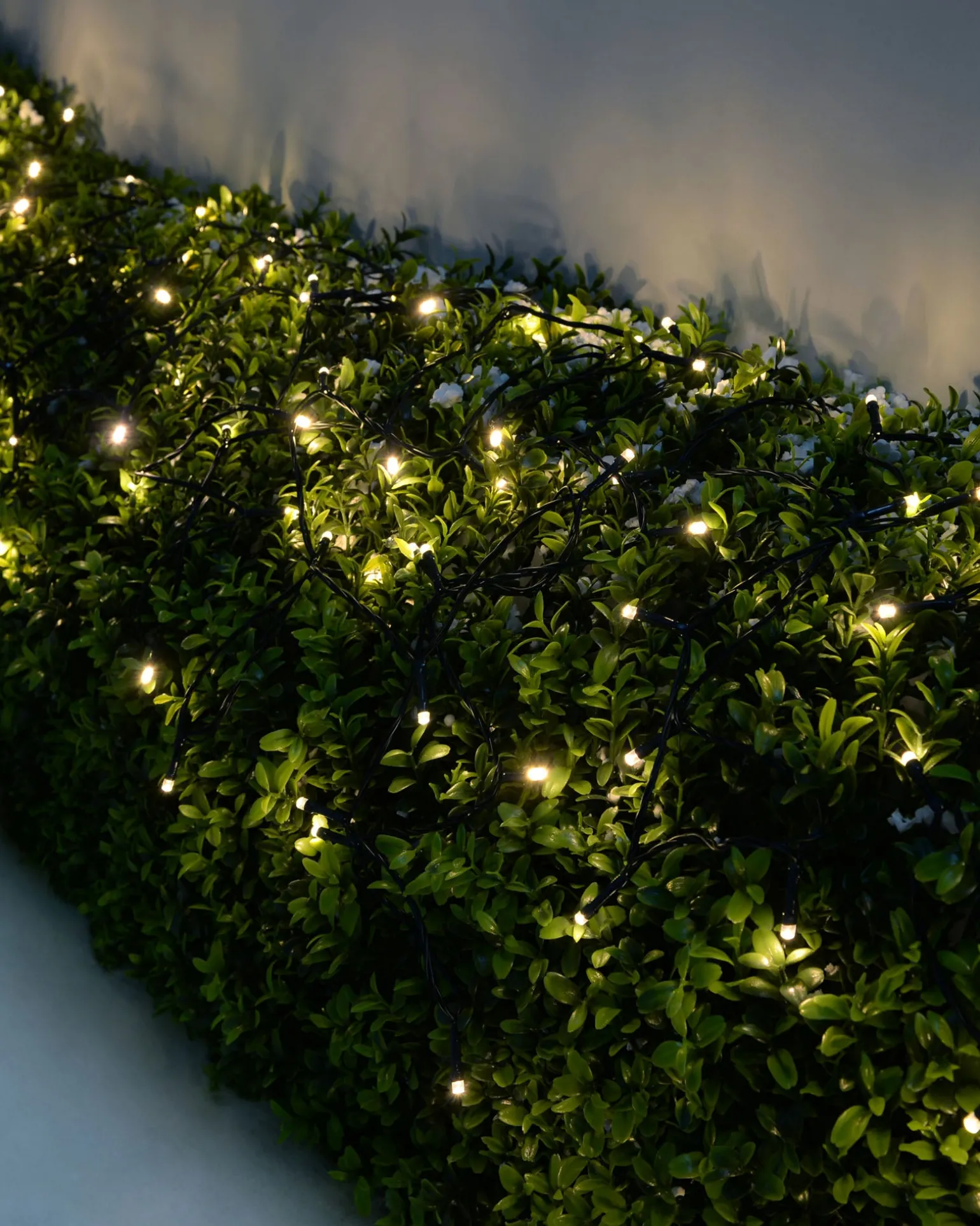 Battery Operated Multi-Function 100 LED Light String With Timer, Warm White