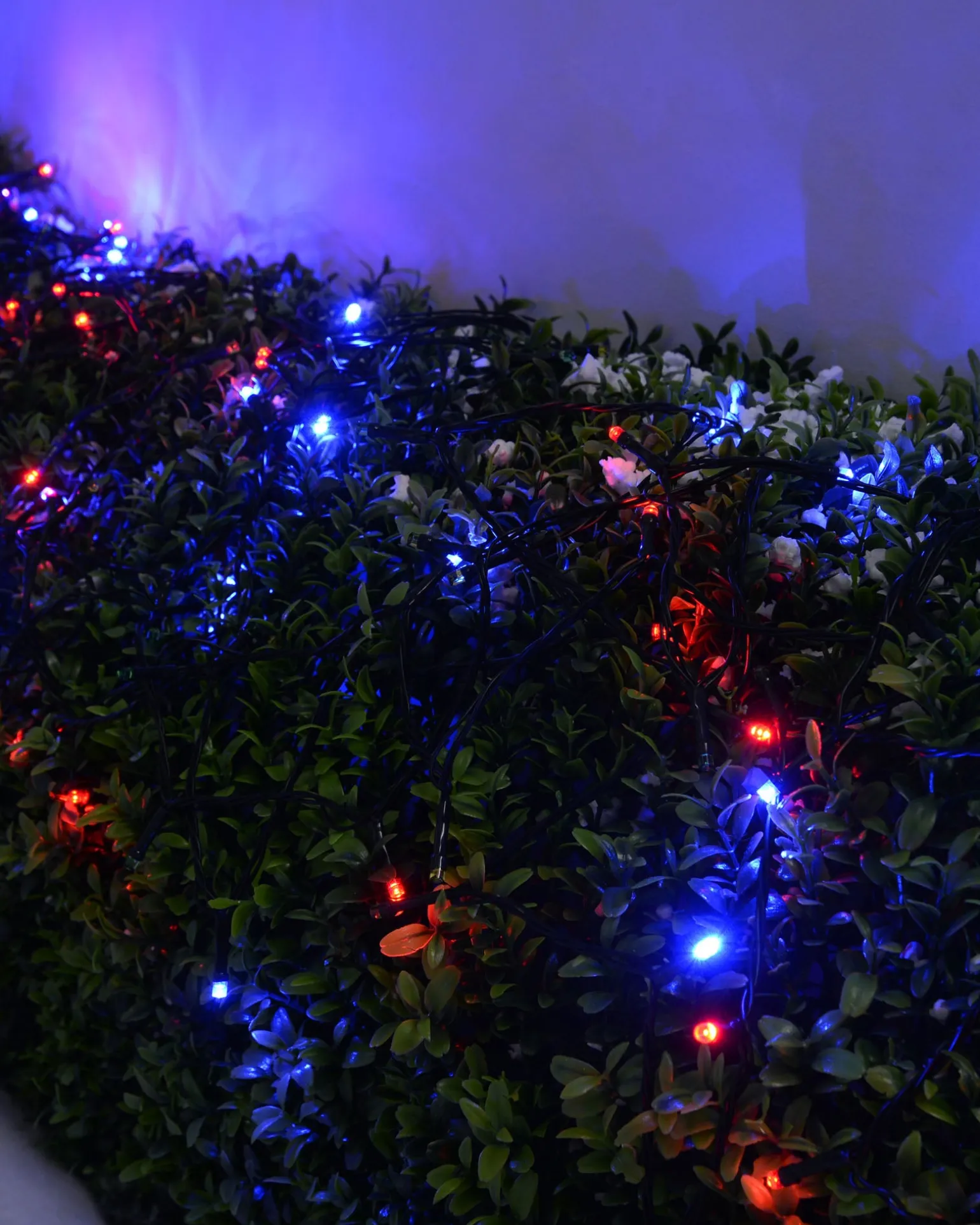 Battery Operated Multi-Function 100 LED Light String With Timer, Multi-Coloured