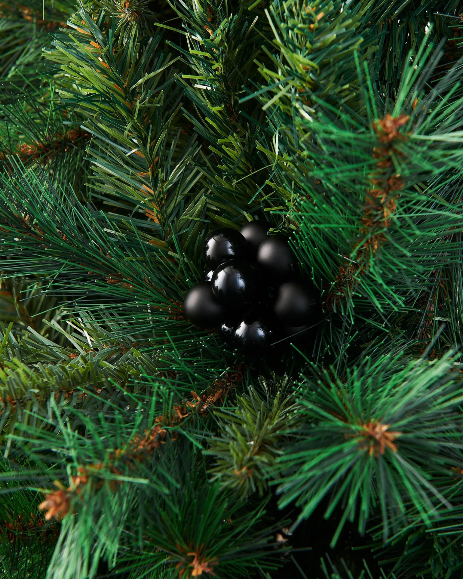 Black Glass Berry Cluster Baubles, 10 Pack
