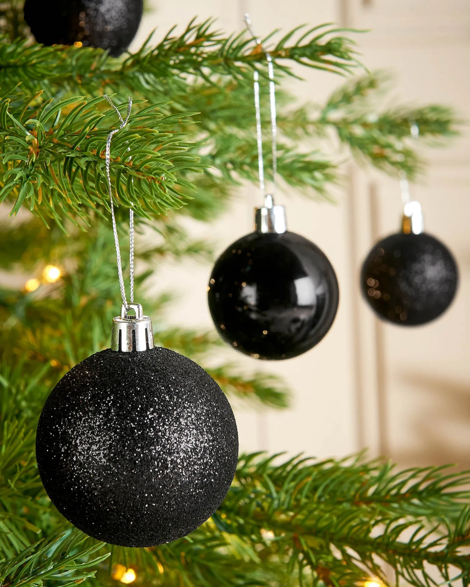 Black Shatterproof Bauble, 50 Pack