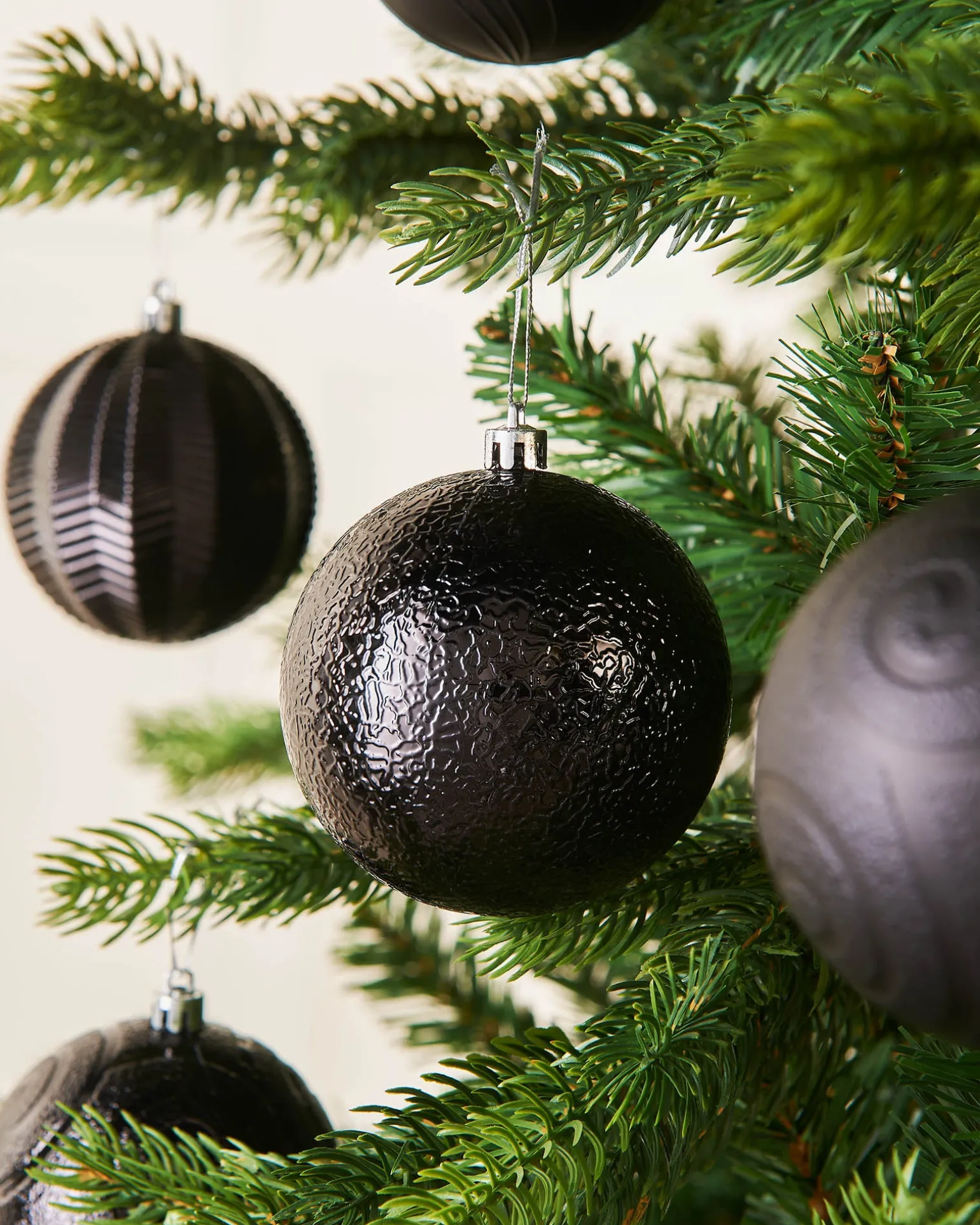 Black Shatterproof Baubles, 16 Pack, 8 Cm