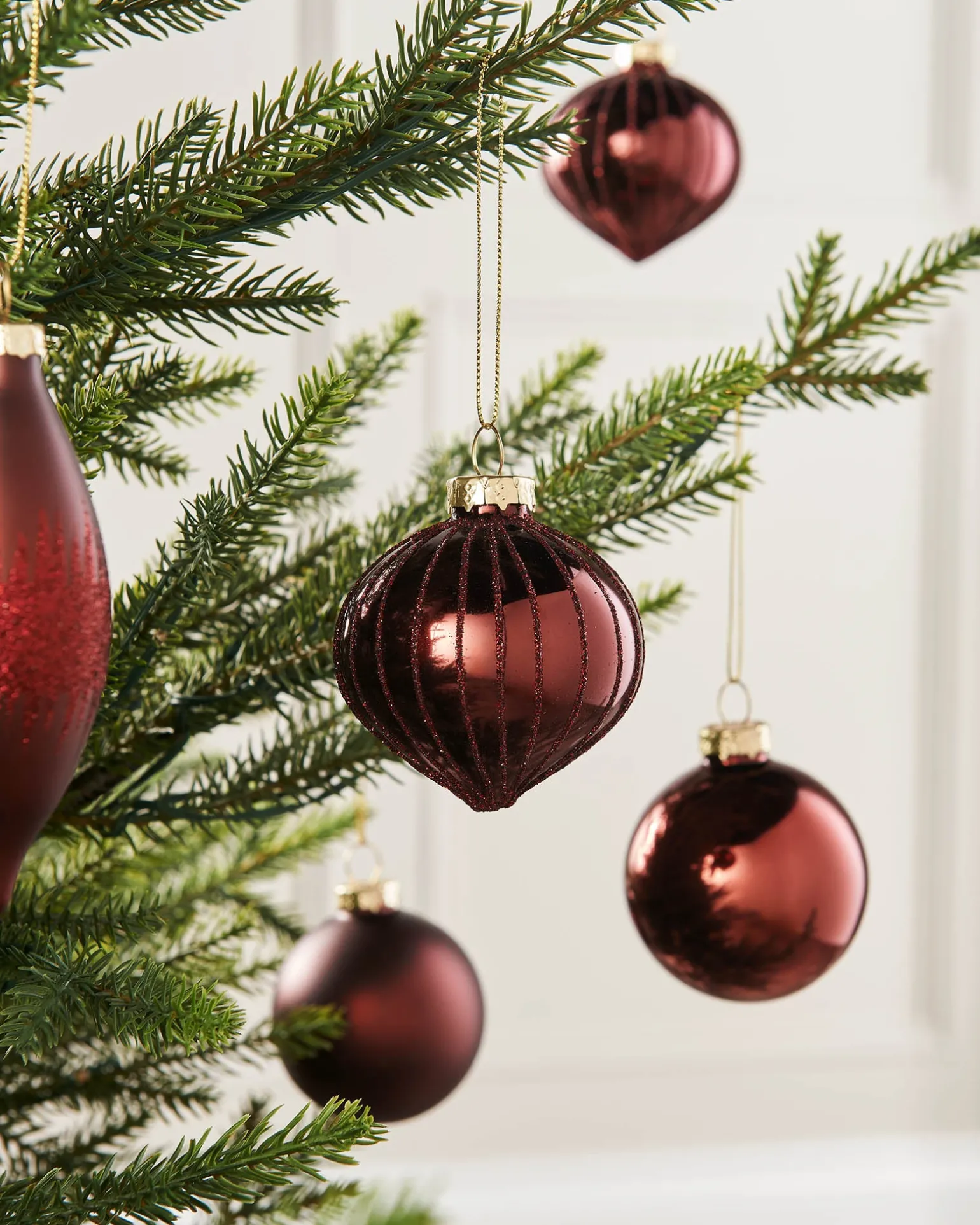 Burgundy Glass Baubles, 20 Pack
