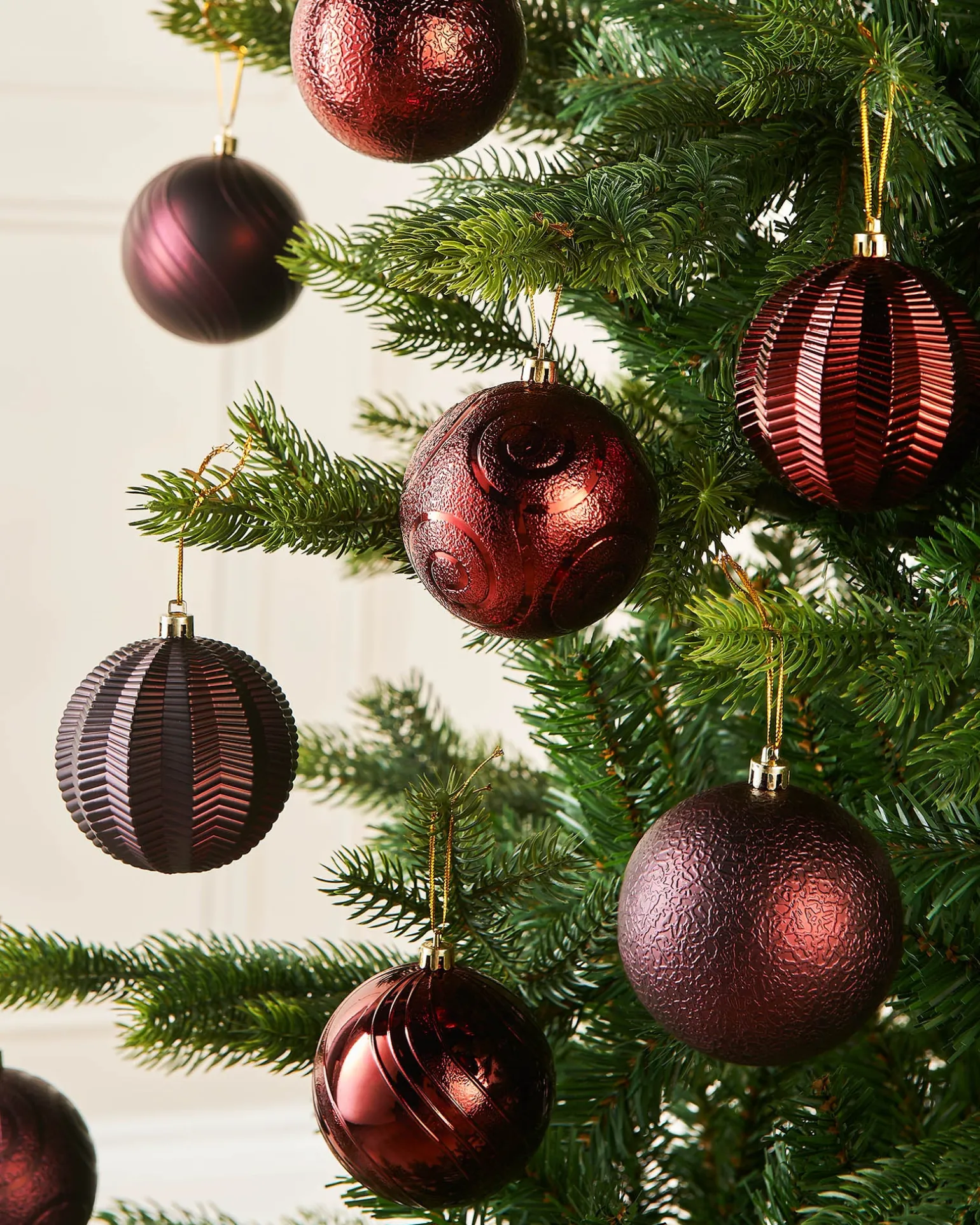 Burgundy Shatterproof Baubles, 16 Pack, 8 Cm