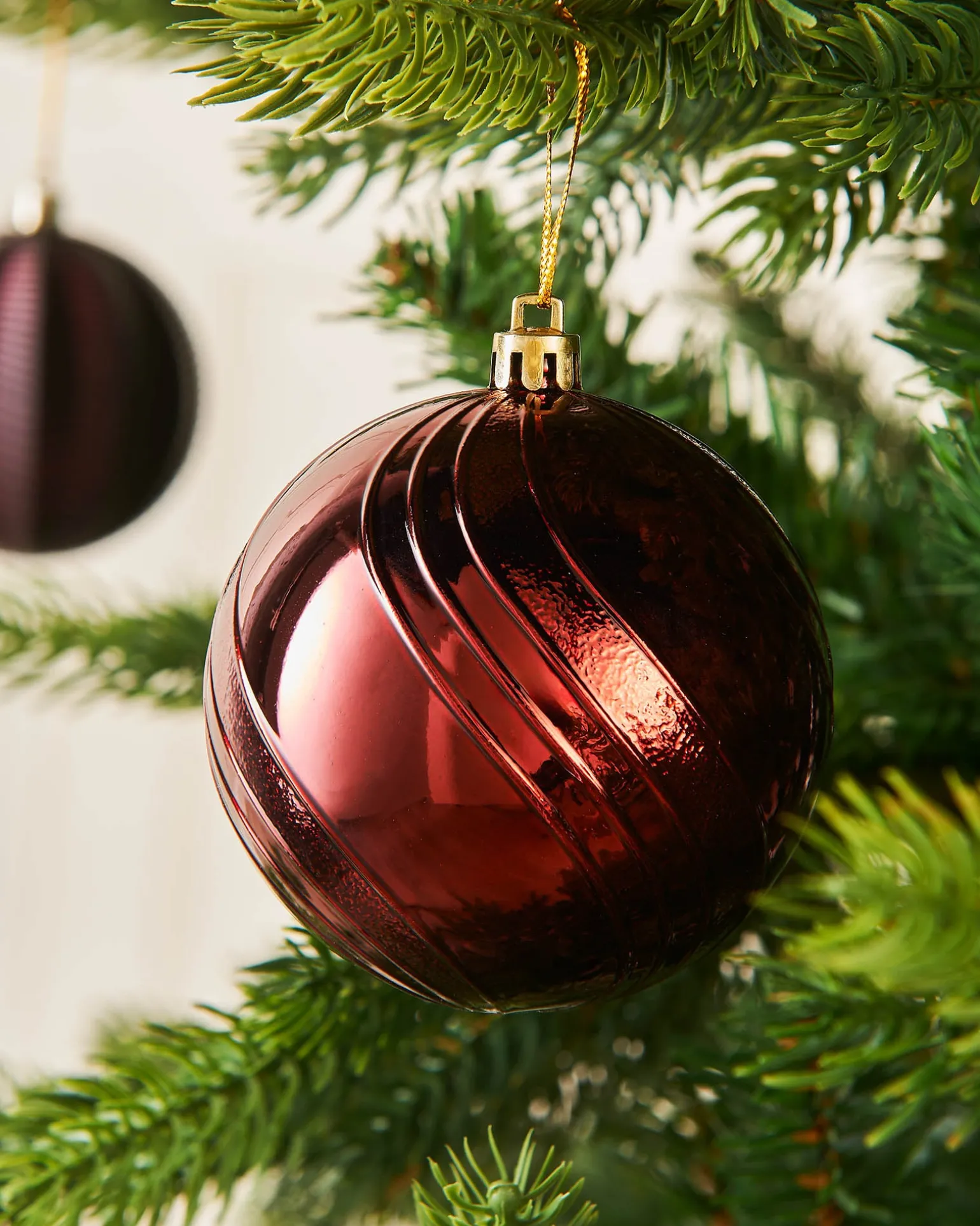 Burgundy Shatterproof Baubles, 16 Pack, 8 Cm