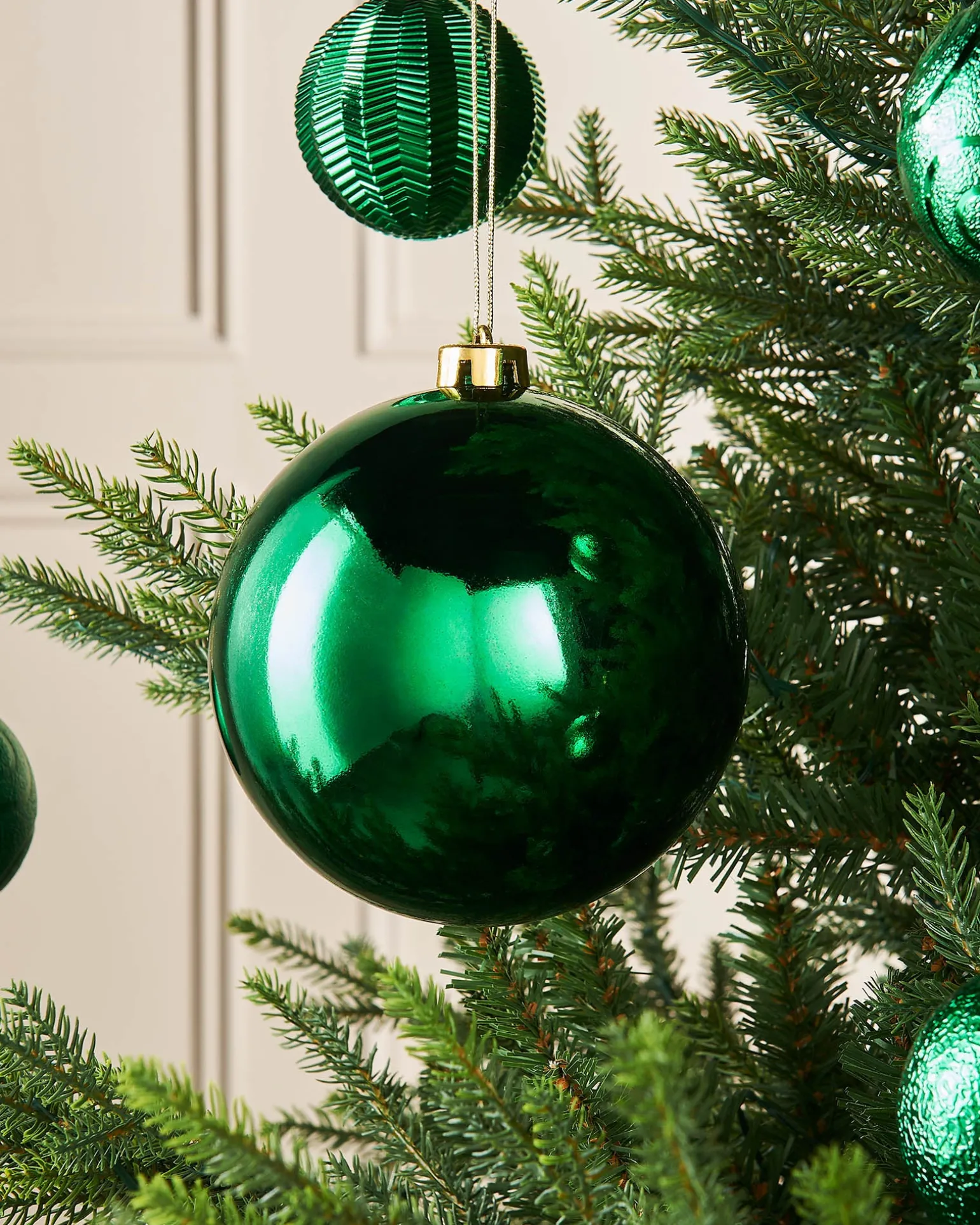Christmas Green Large Gloss Shatterproof Bauble, 15 Cm