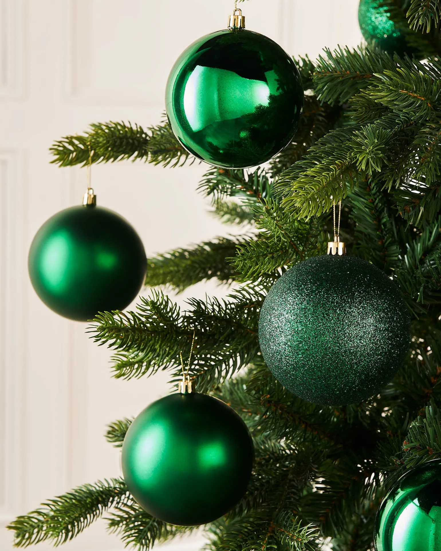 Christmas Green Shatterproof Baubles, 9 Pack, 10 Cm
