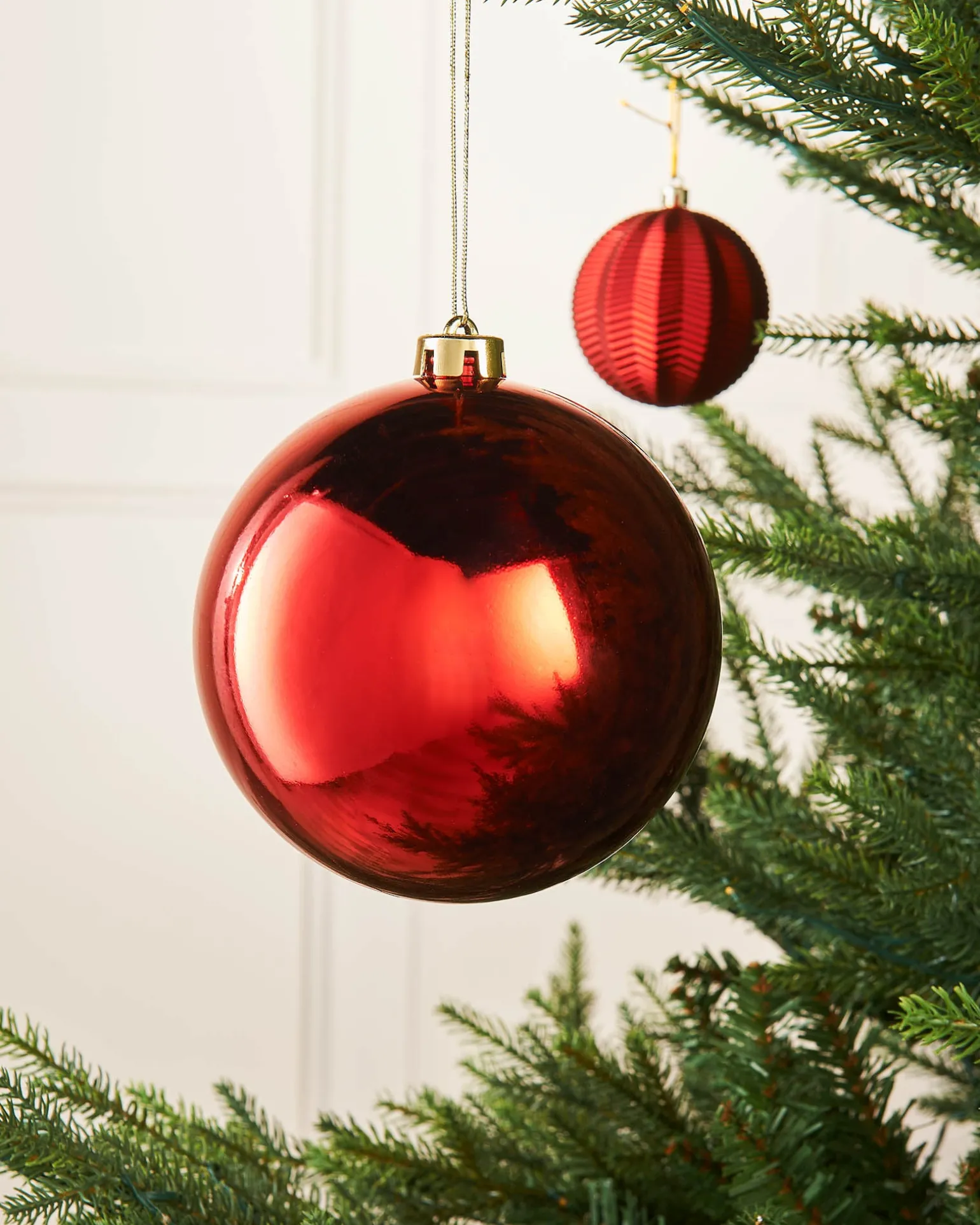 Christmas Red Large Gloss Shatterproof Bauble, 15 Cm