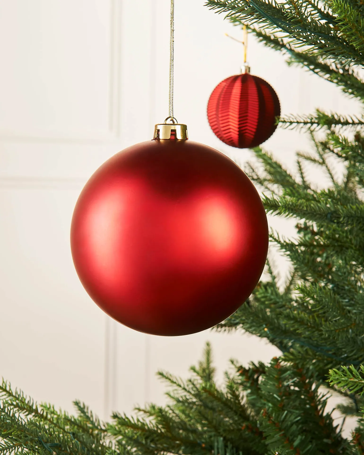 Christmas Red Large Matt Shatterproof Bauble, 15 Cm