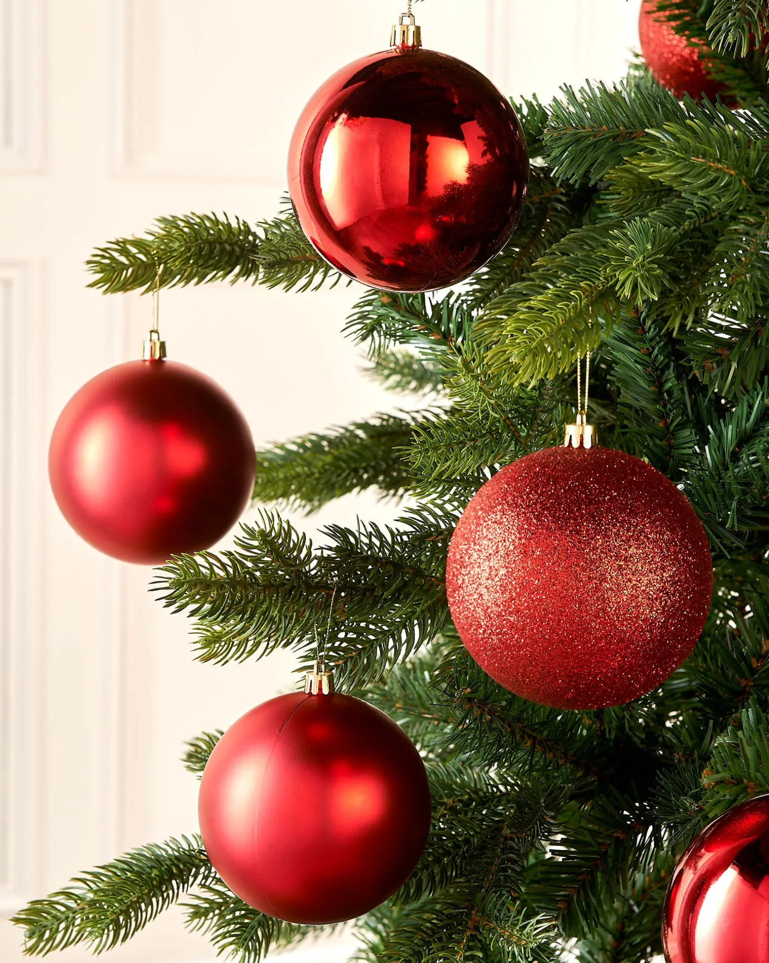 Christmas Red Shatterproof Baubles, 9 Pack, 10 Cm