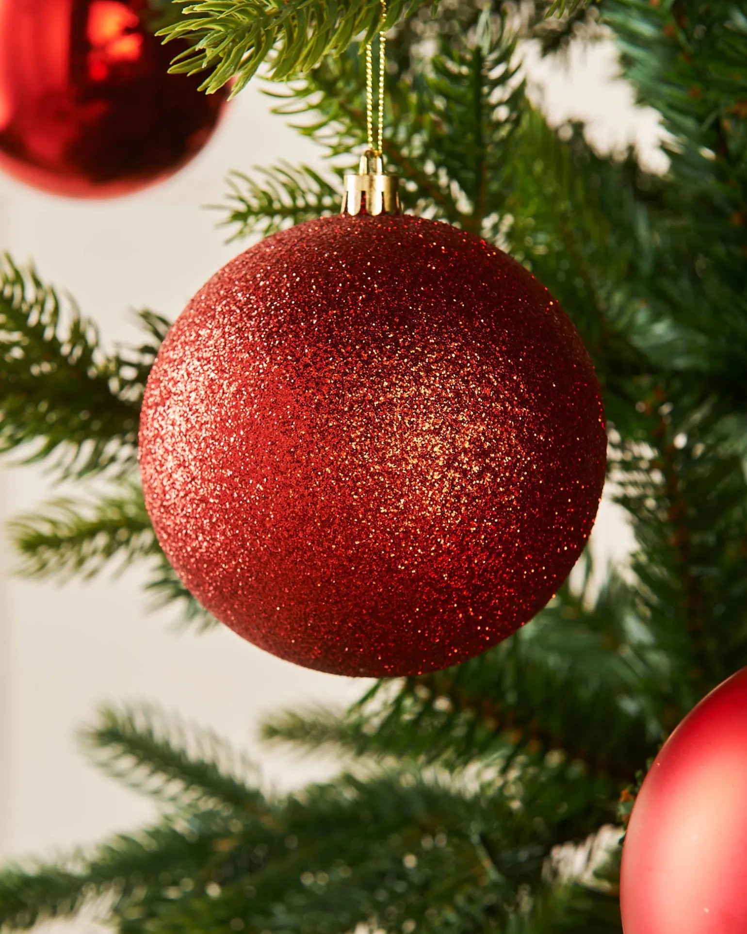 Christmas Red Shatterproof Baubles, 16 Pack, 8 Cm