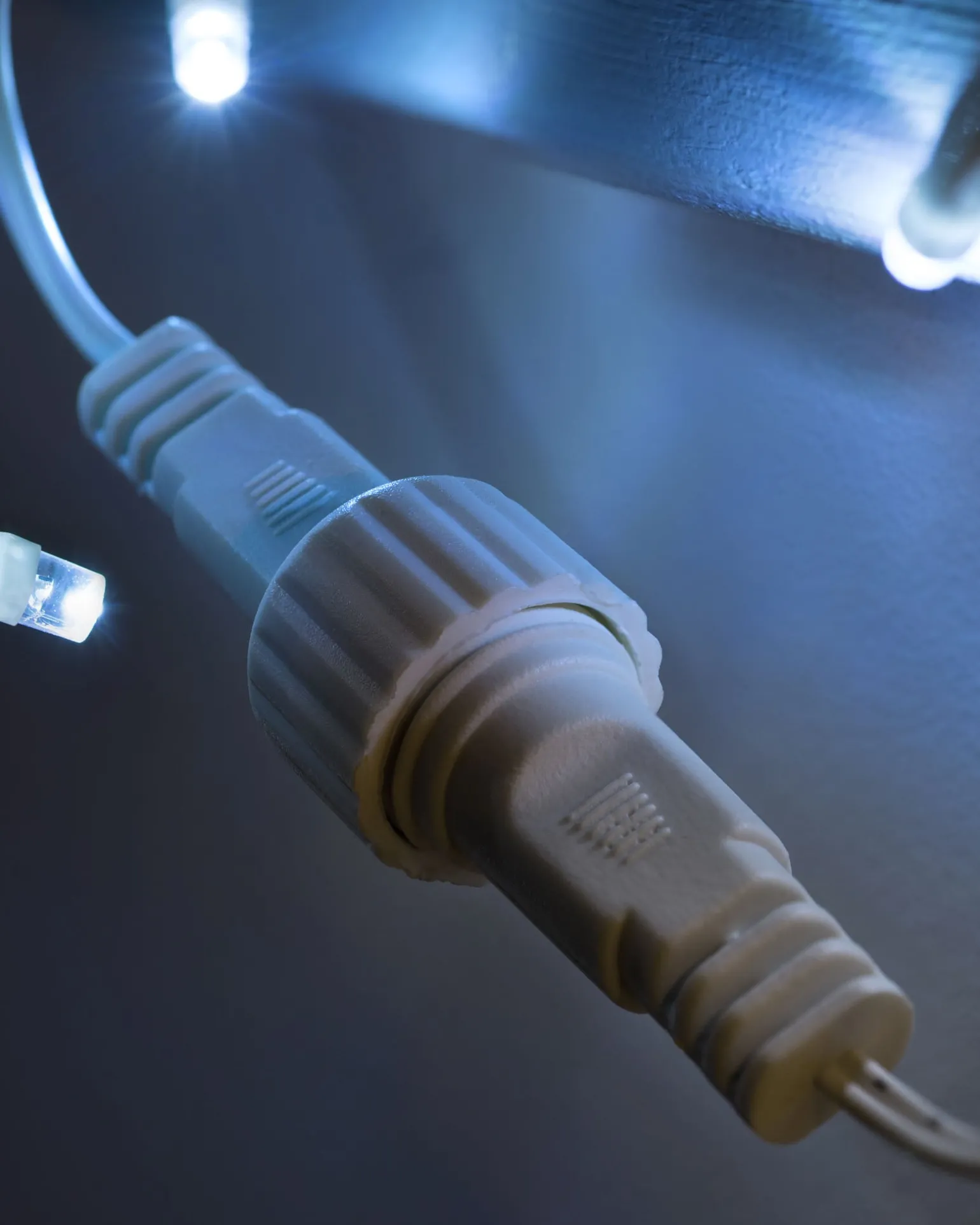 Connectable Icicle 100 LED Christmas Lights, Bright White