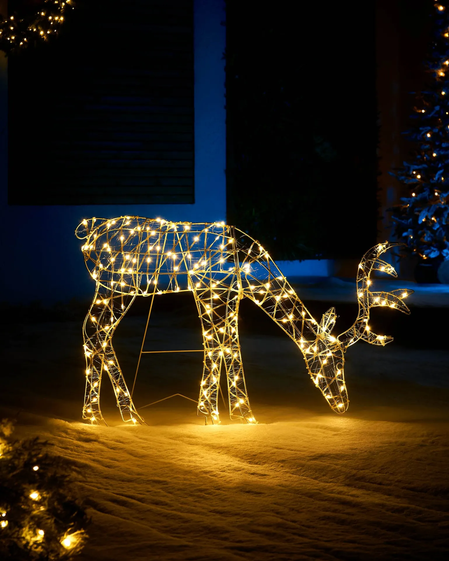 2D Grazing Reindeer Silhouette, 95 Cm