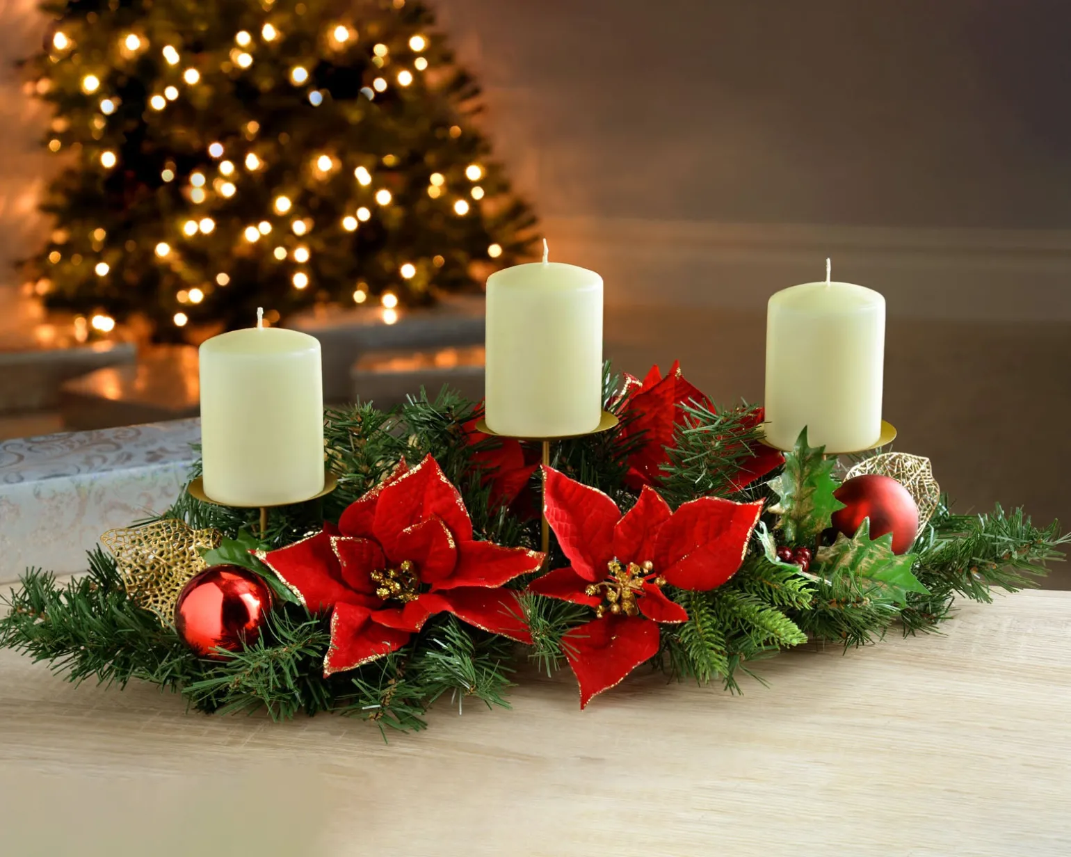 Decorated Table Centre Piece Candle Holder - Red/Gold, 3 Pillar