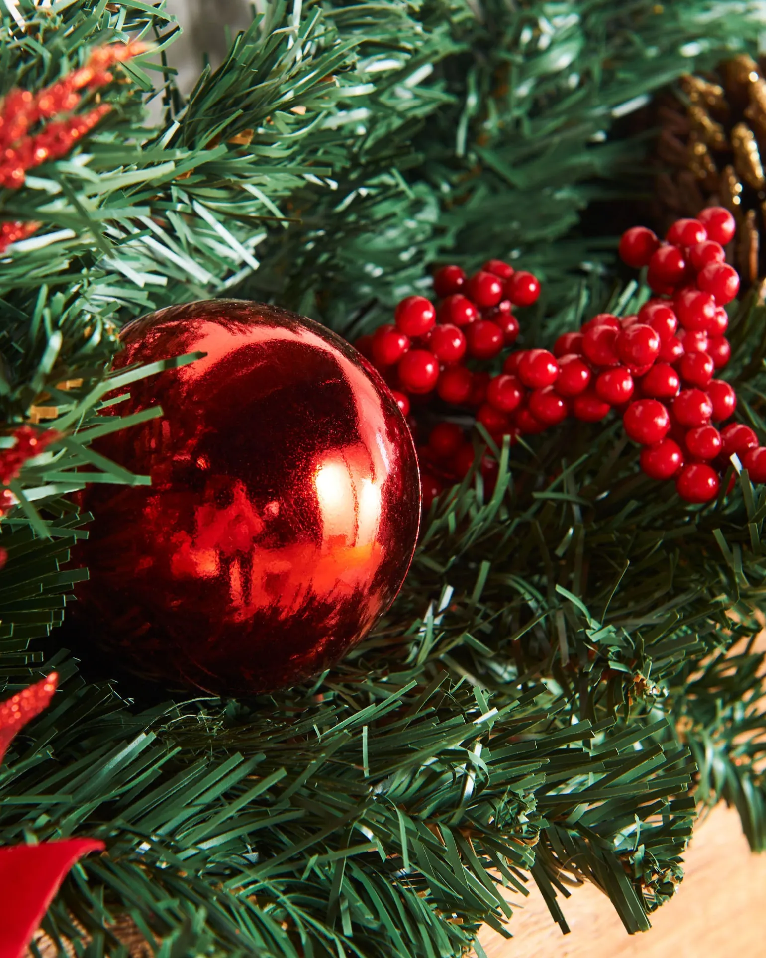 Extra Thick Decorated Garland, Red/Gold, 9 Ft