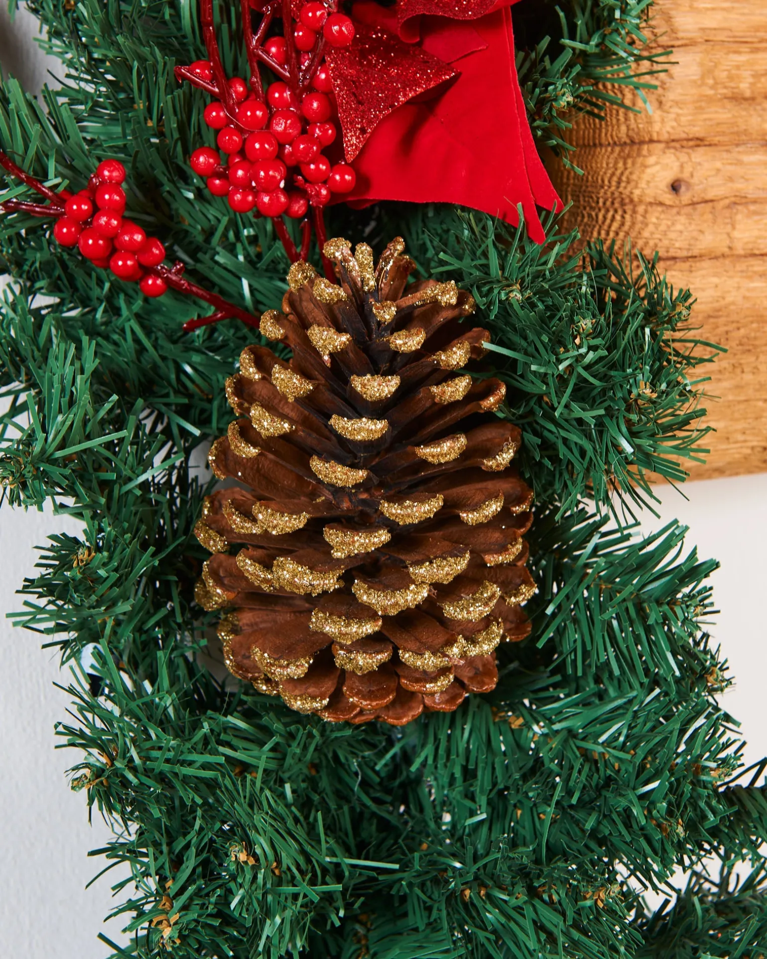 Extra Thick Decorated Garland, Red/Gold, 9 Ft