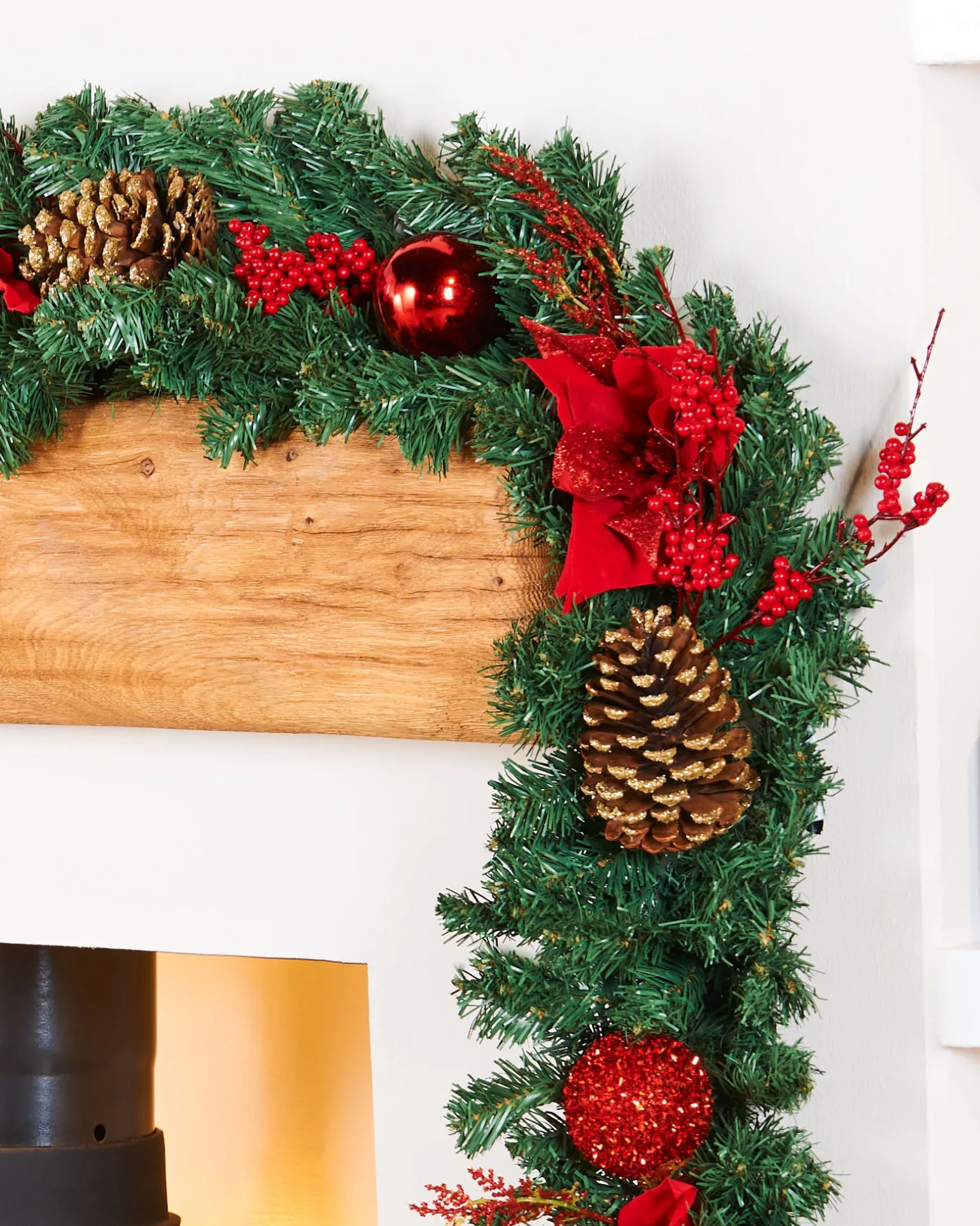 Extra Thick Decorated Garland, Red/Gold, 9 Ft