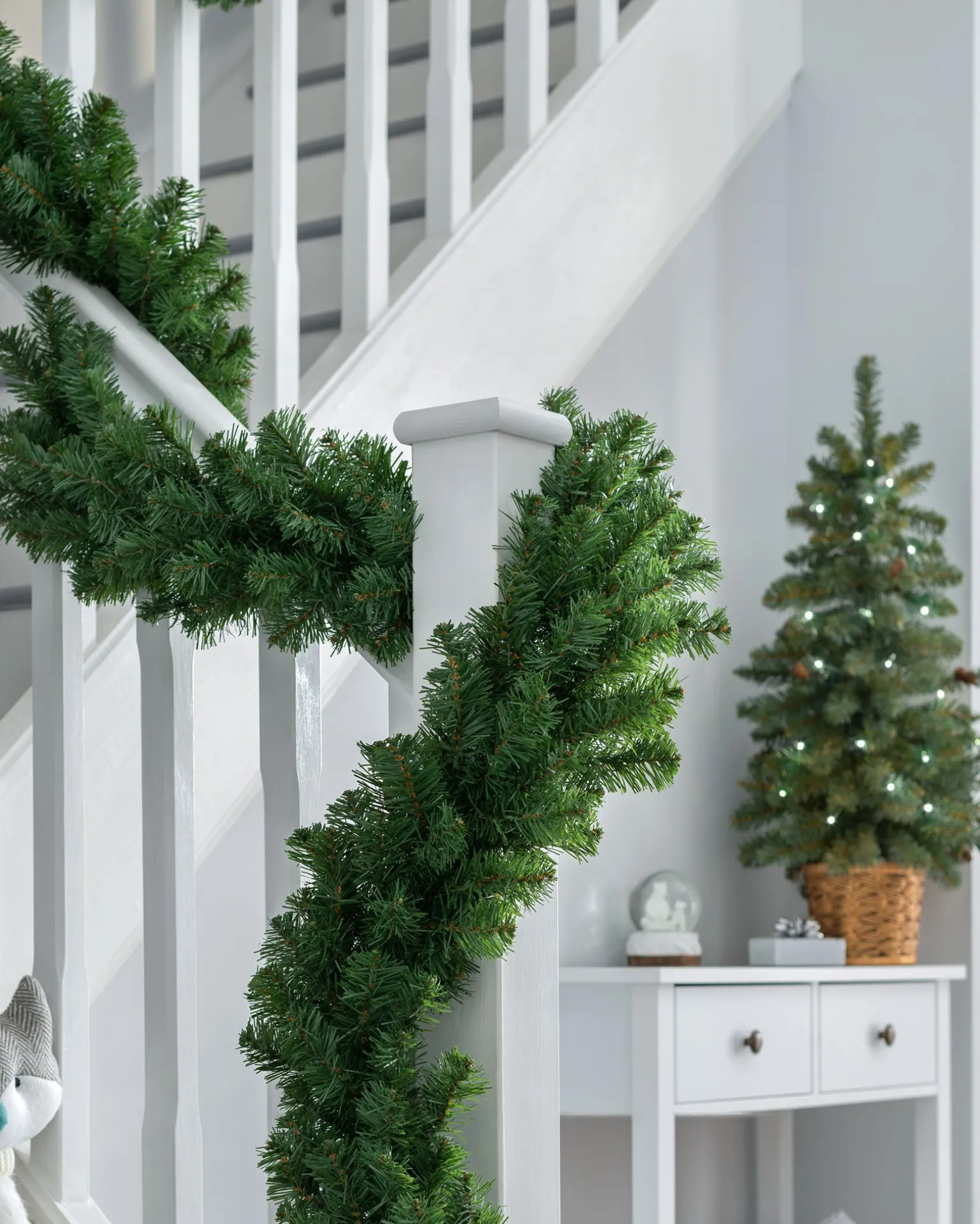 Extra Thick Pine Garland, Green, 9 Ft