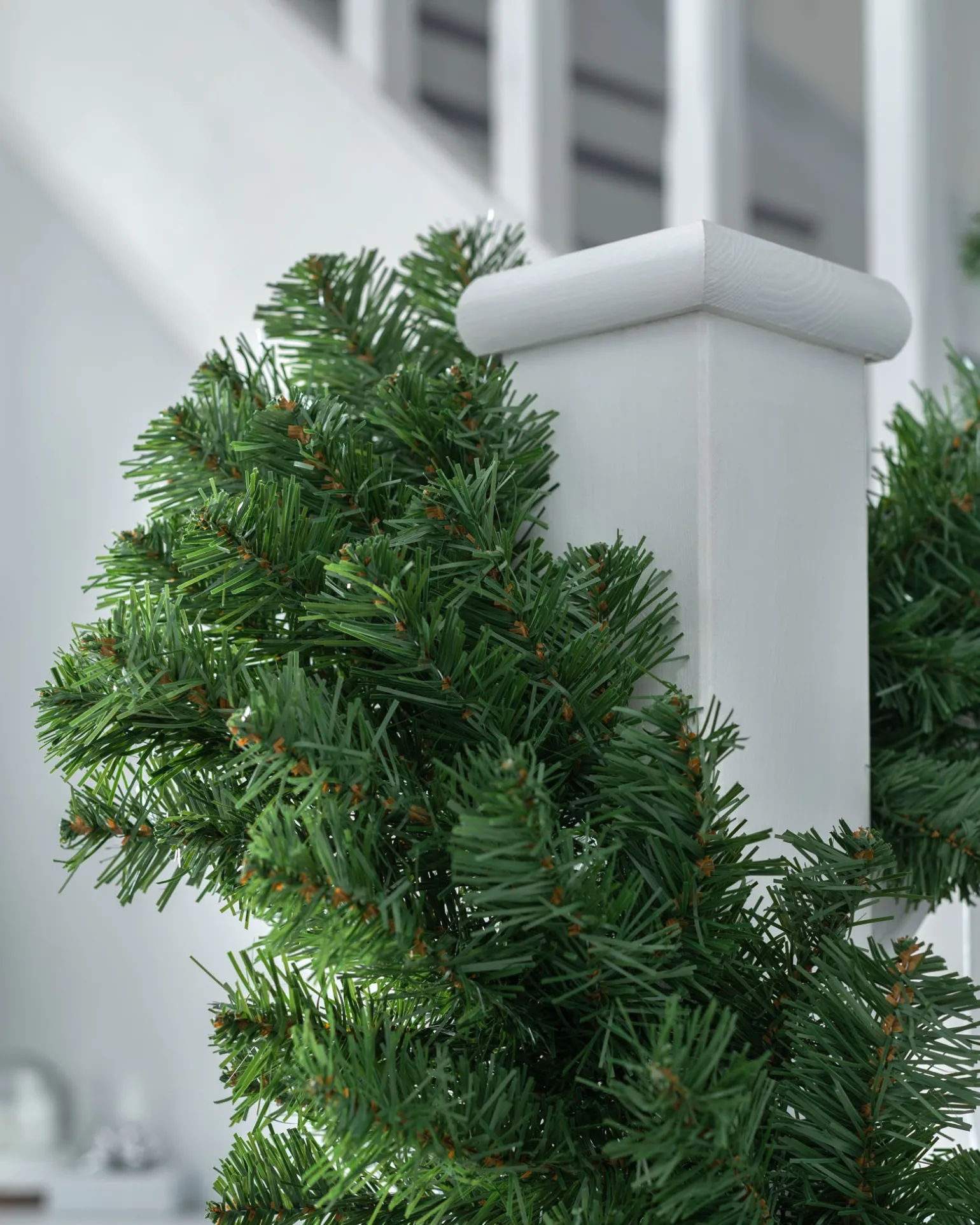 Extra Thick Pine Garland, Green, 9 Ft