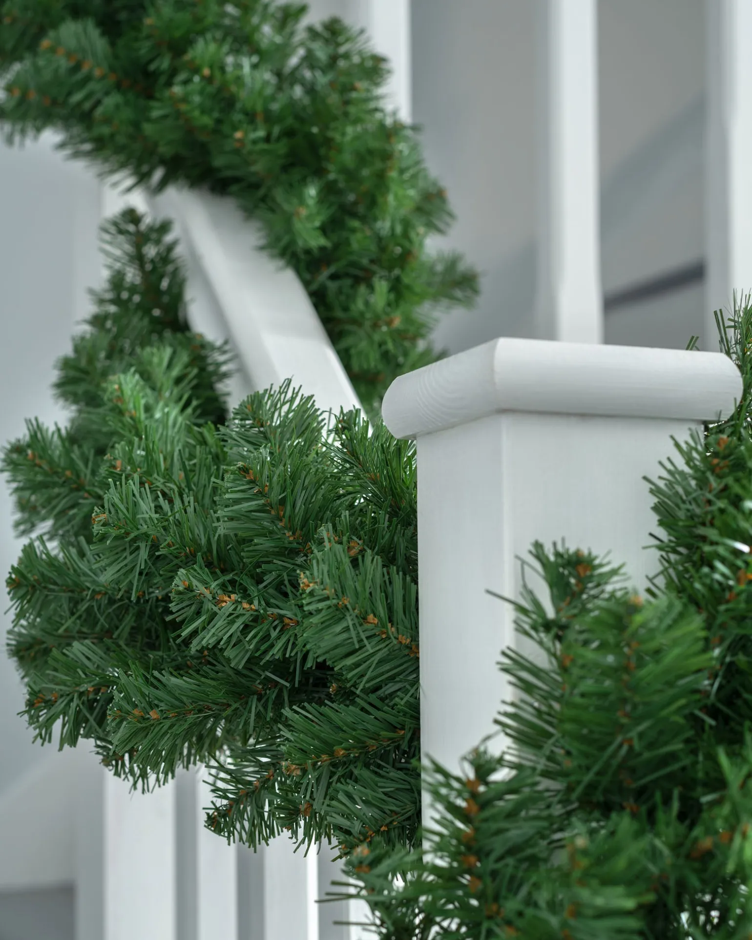 Extra Thick Pine Garland, Green, 9 Ft