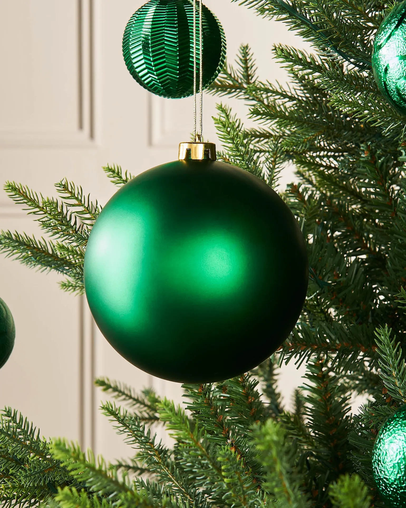Green Large Matt Shatterproof Bauble, 15 Cm