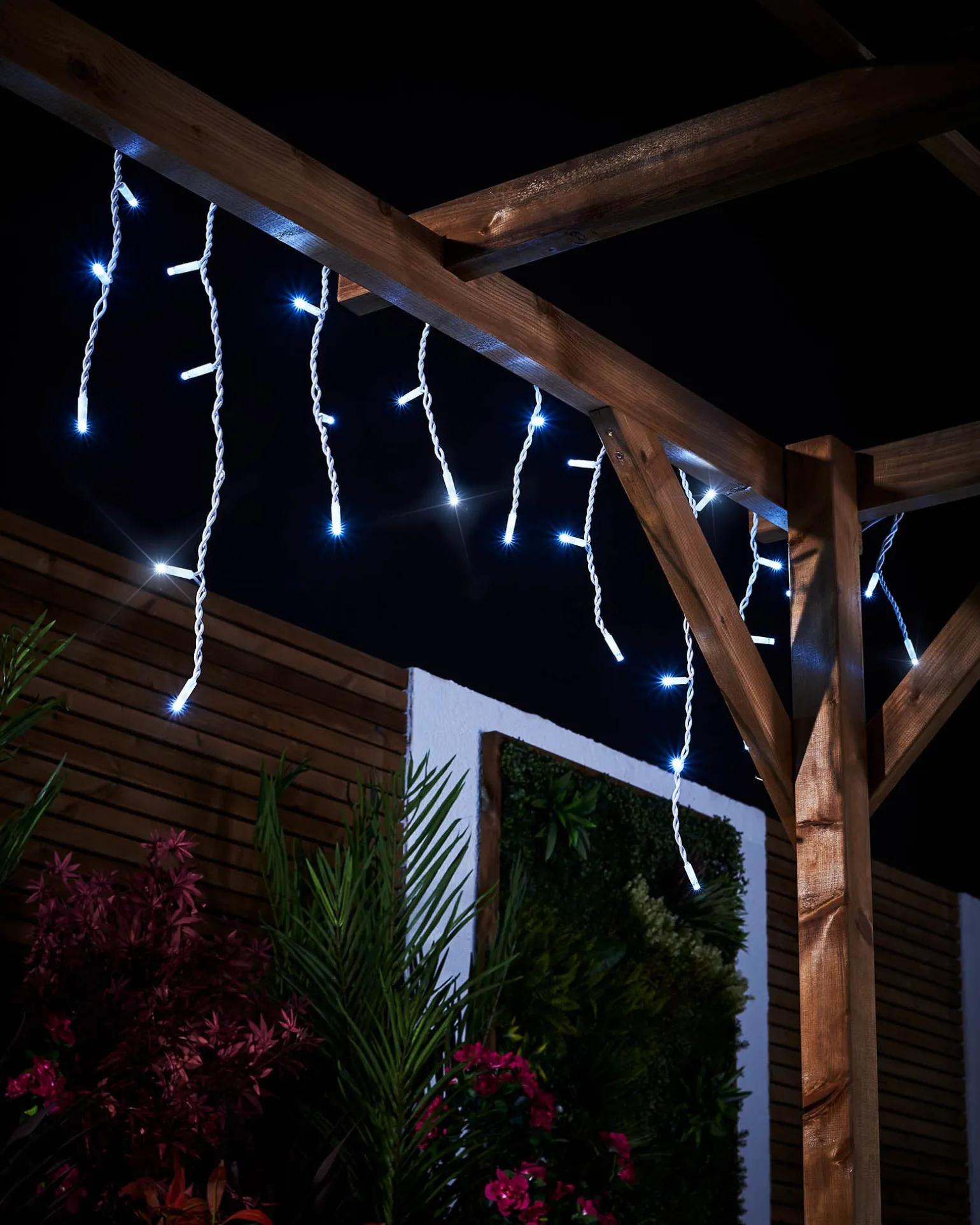 LINK PRO Twinkling LED Icicle Lights, White