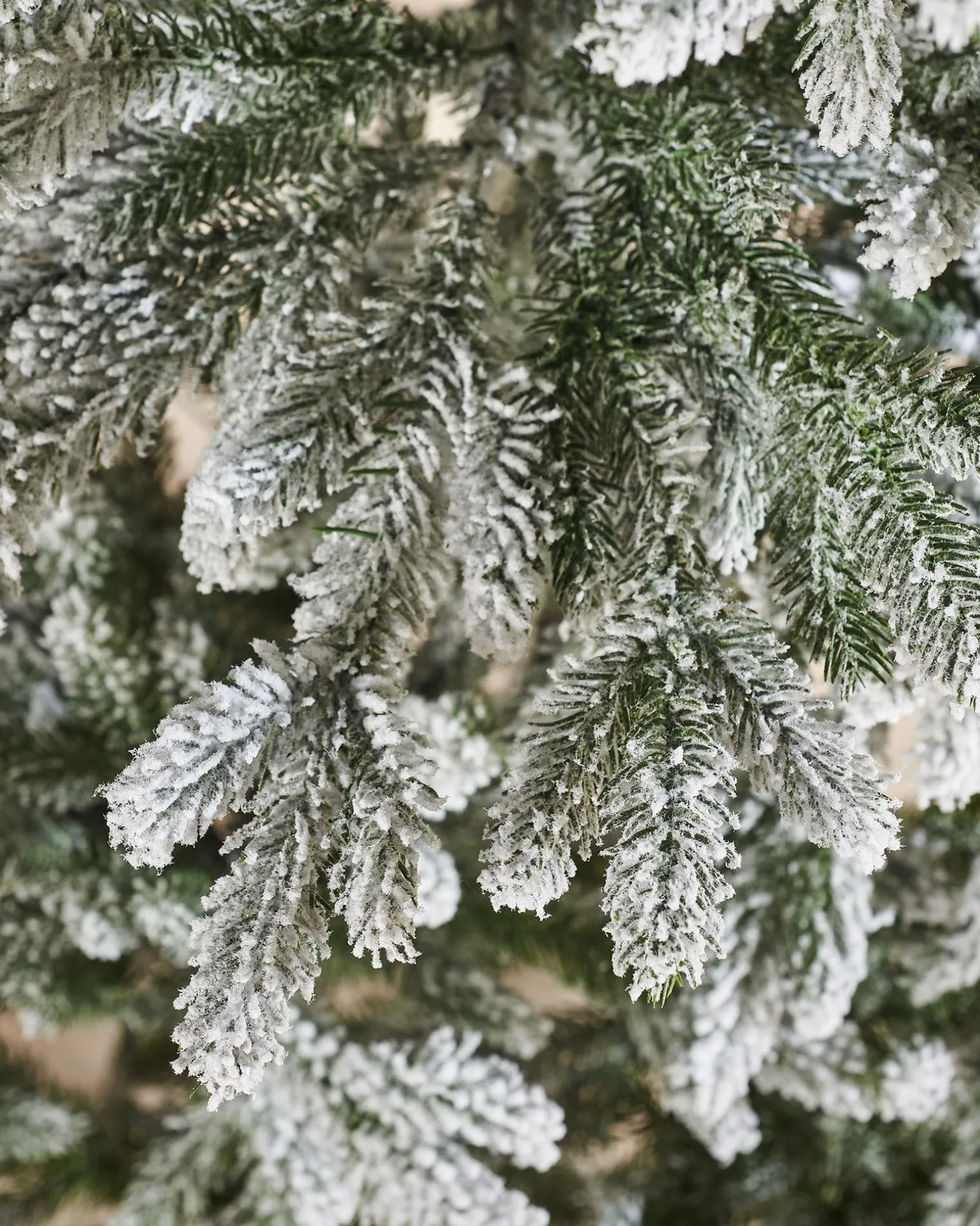 Luxury Snow Flocked Christmas Tree, 7 Ft
