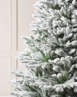 Luxury Snow Flocked Christmas Tree, 7 Ft