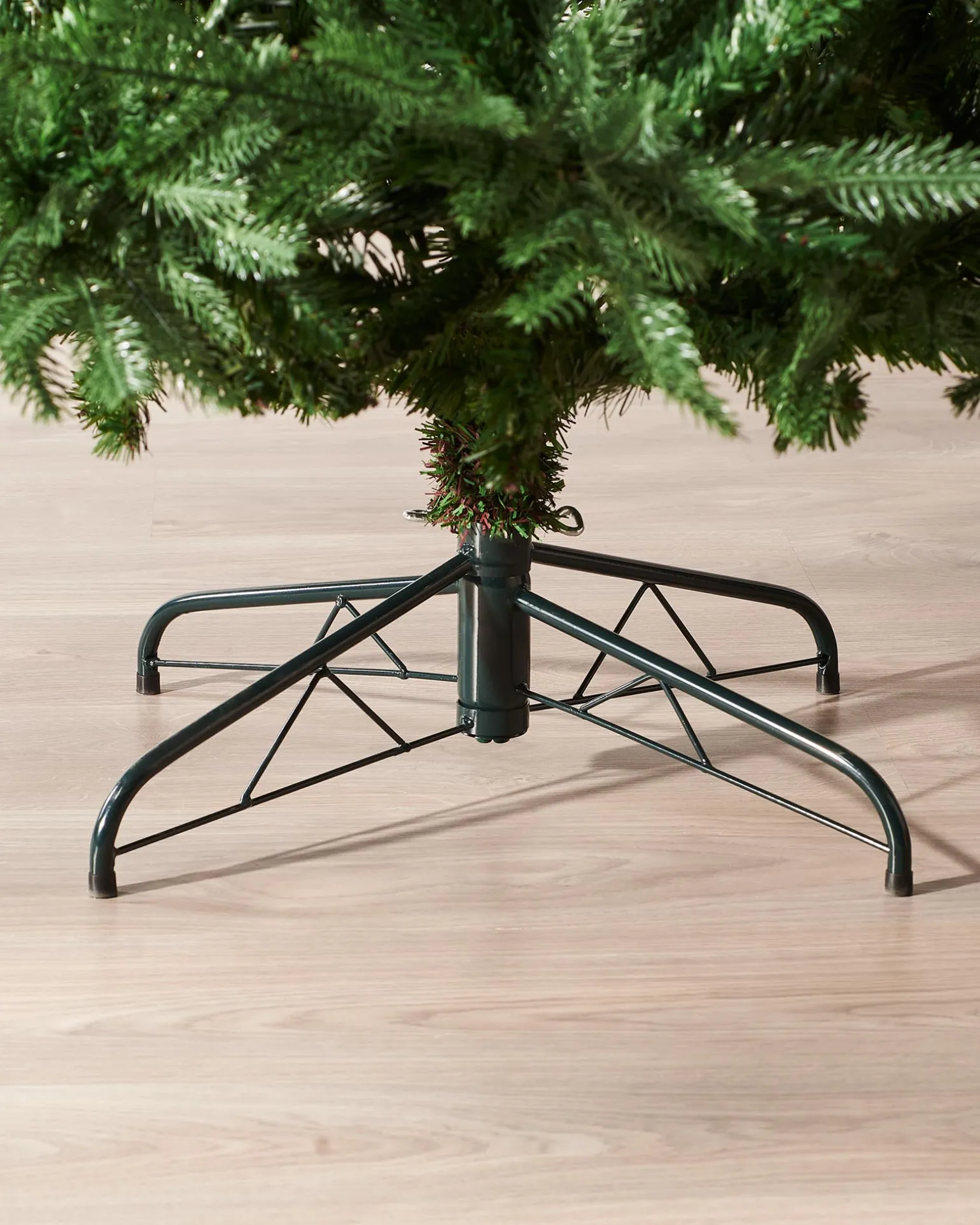 Northern Fir Christmas Tree, 7 Ft