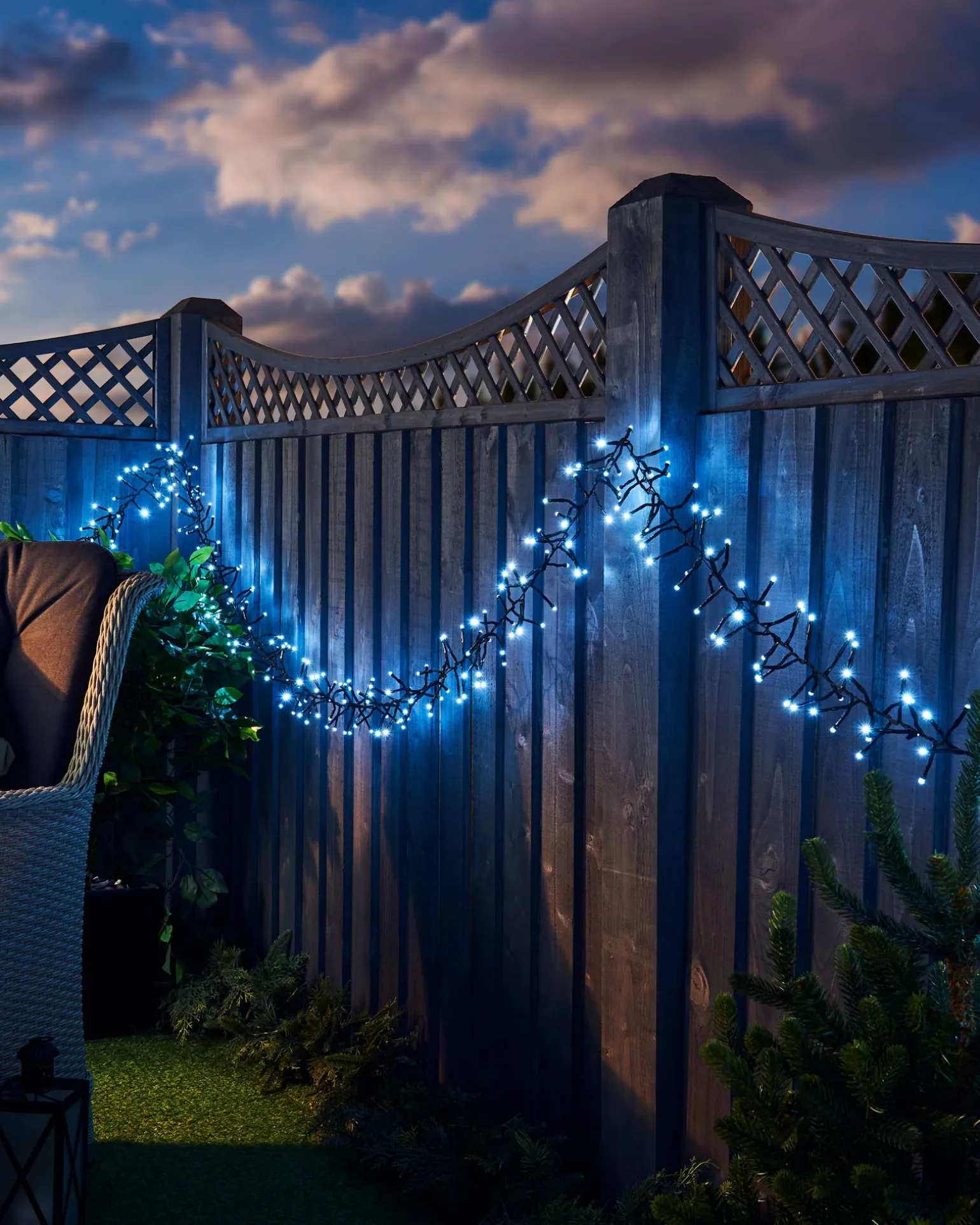 Outdoor Cluster Multi-Function 500 LED Light String, Ice White