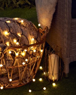 Outdoor Multi-Function 100 Berry LED Light String, Warm White