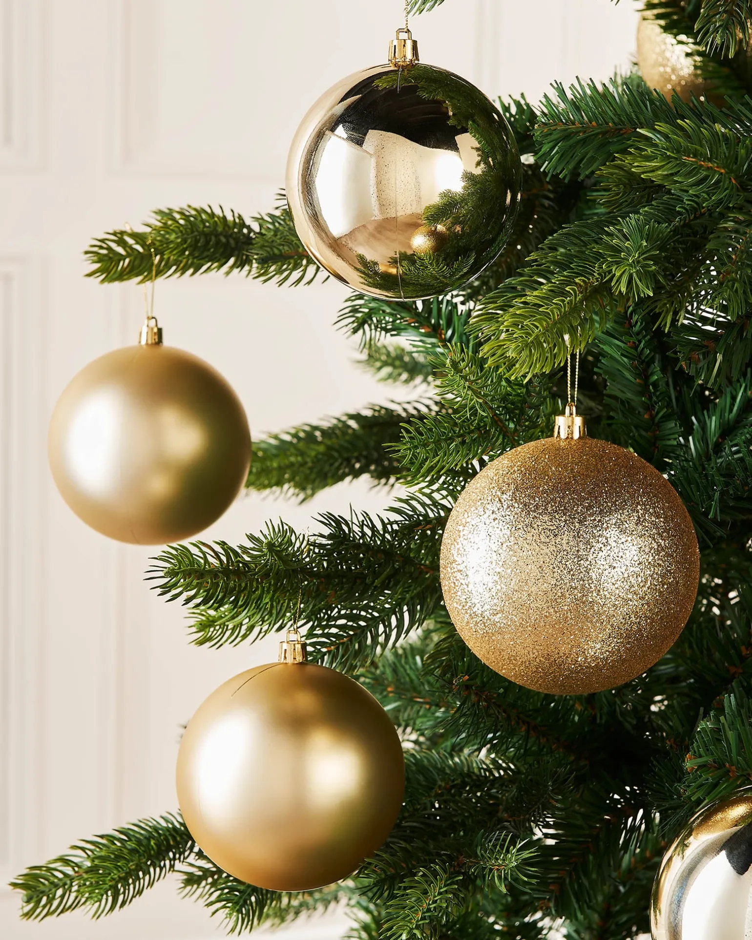 Pale Gold Shatterproof Baubles, 9 Pack, 10 Cm