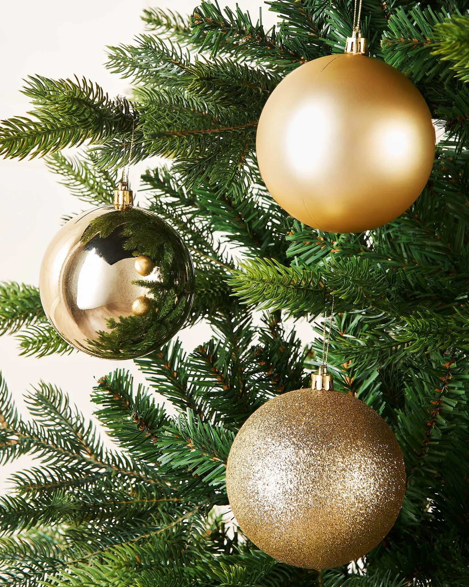 Pale Gold Shatterproof Baubles, 9 Pack, 10 Cm