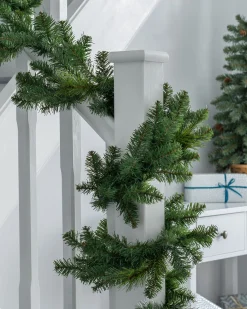 Plain Garland, 18 Ft