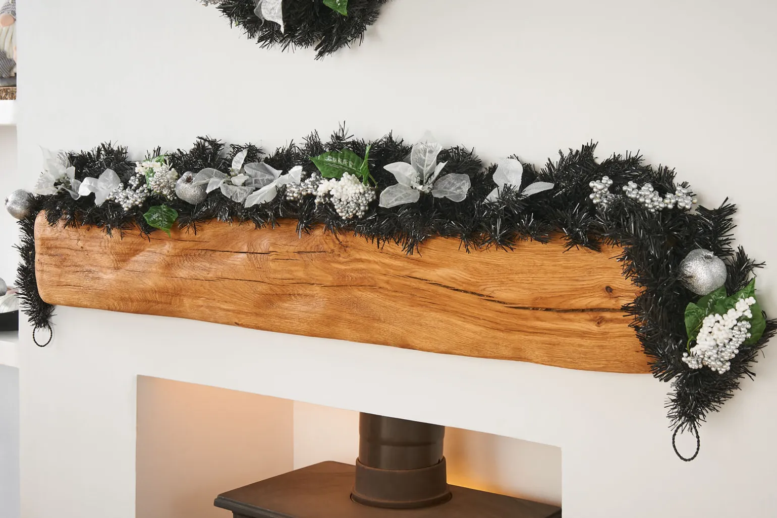 Pre-Decorated Garland, Black/Silver, 6 Ft