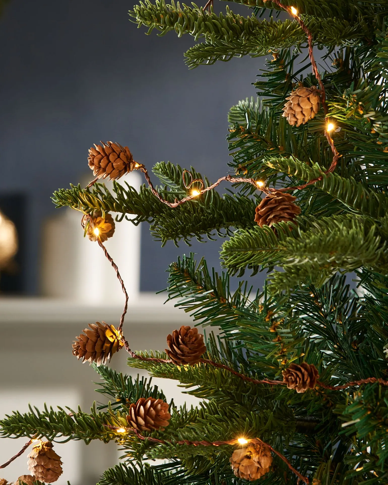 Pre-Lit 20 LED Pinecone Light String Garland, 6 Ft