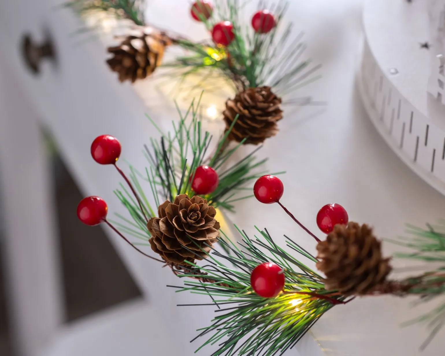 Pre-Lit 20 LED Pinecones & Berries Light String Garland, 6 Ft