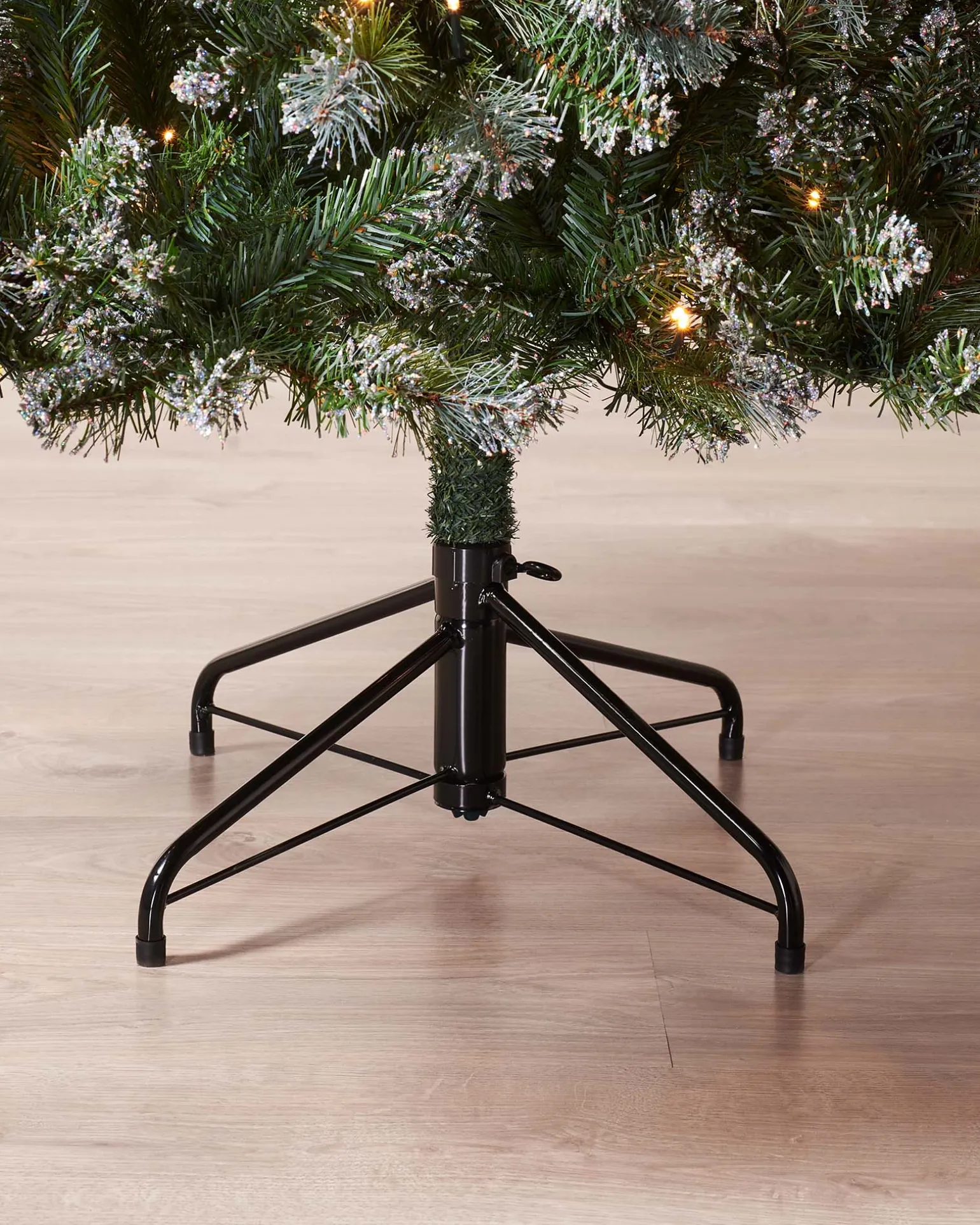 Pre-lit Blue Brockton Spruce Christmas Tree, 6 Ft
