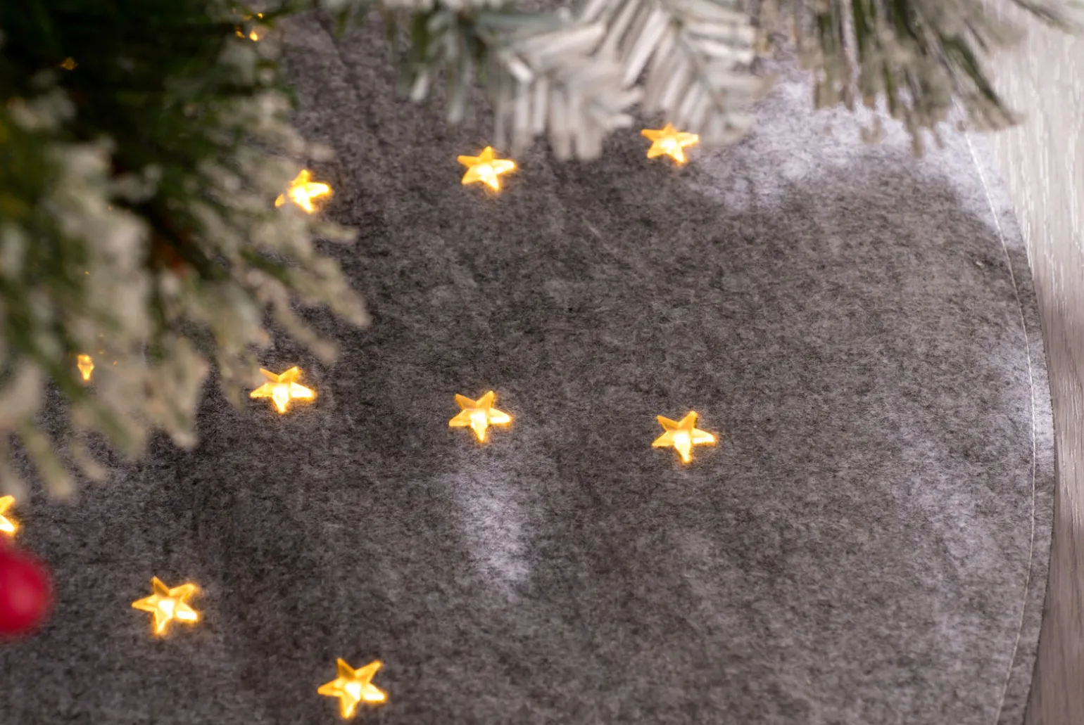 Pre-Lit Christmas Tree Mat, Grey, 98 Cm