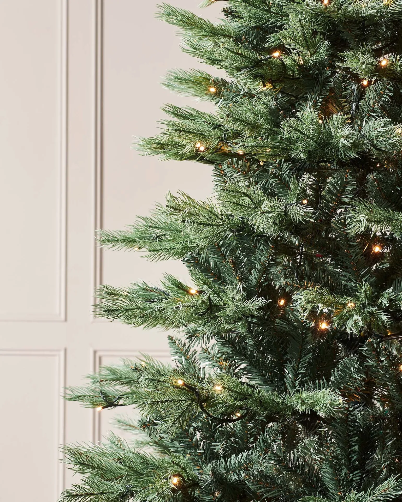 Pre-Lit Colorado Blue Spruce Christmas Tree, 6 Ft