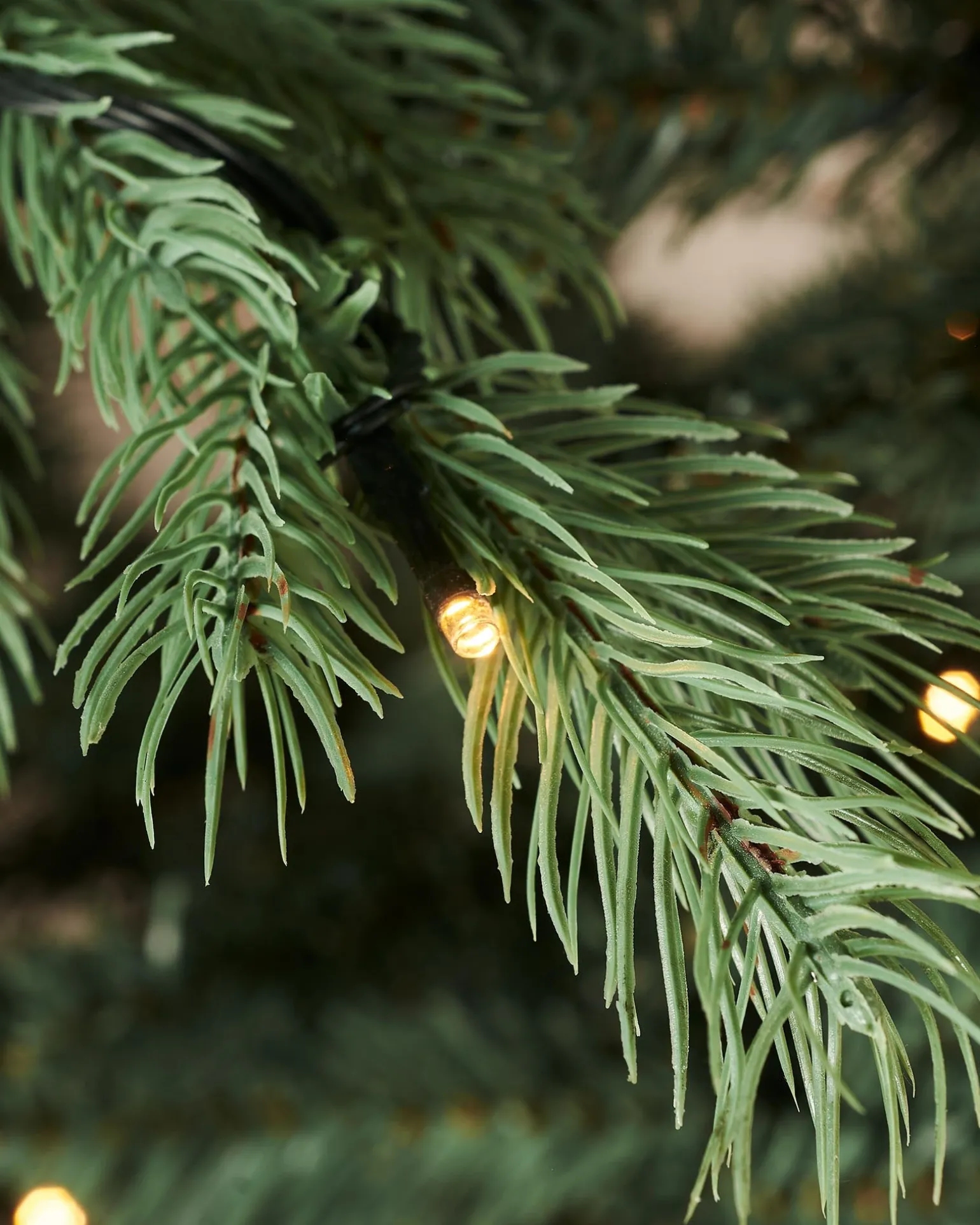 Pre-Lit Colorado Blue Spruce Christmas Tree, 6 Ft