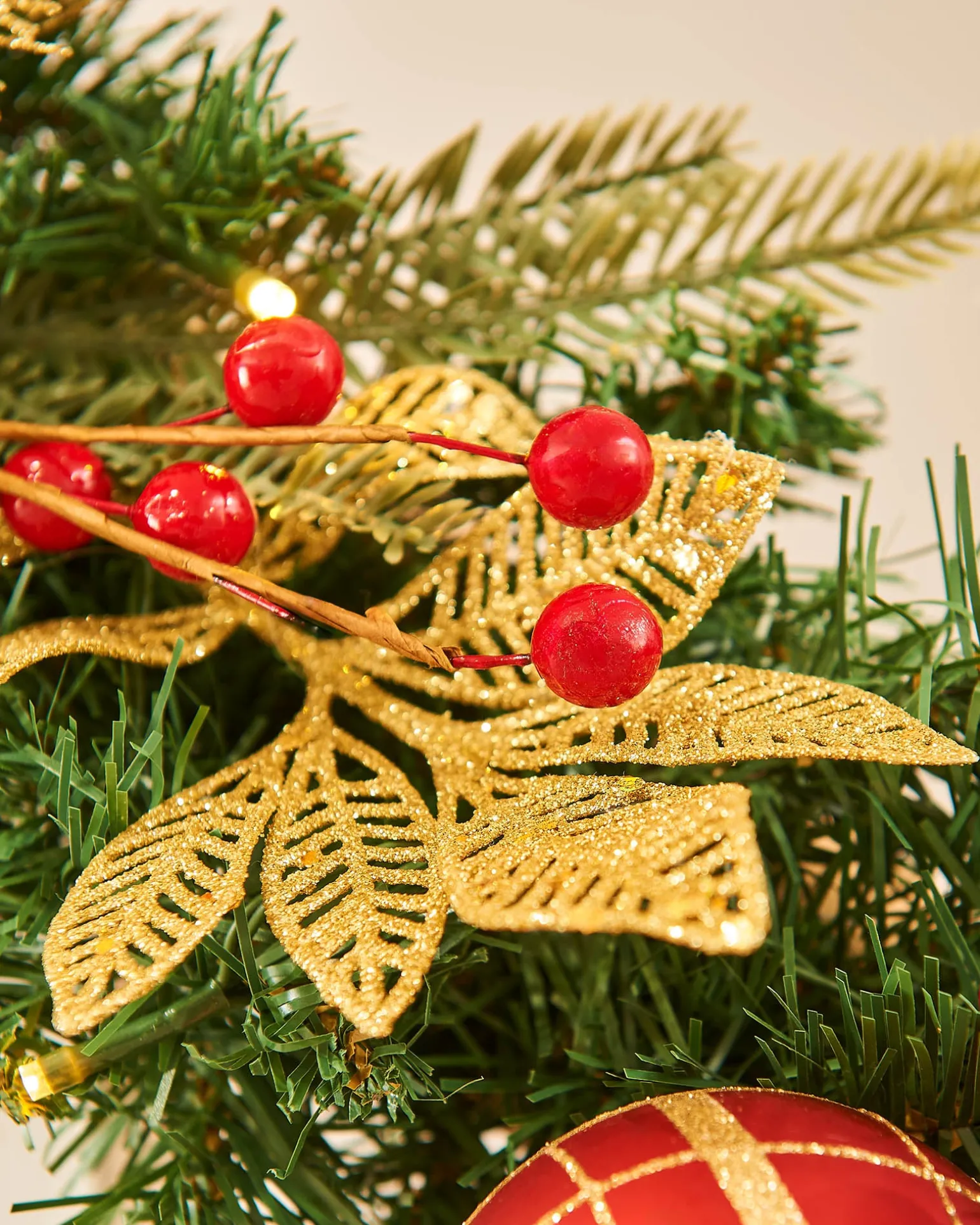 Pre-Lit Decorated Garland, Red/Gold, 9 Ft