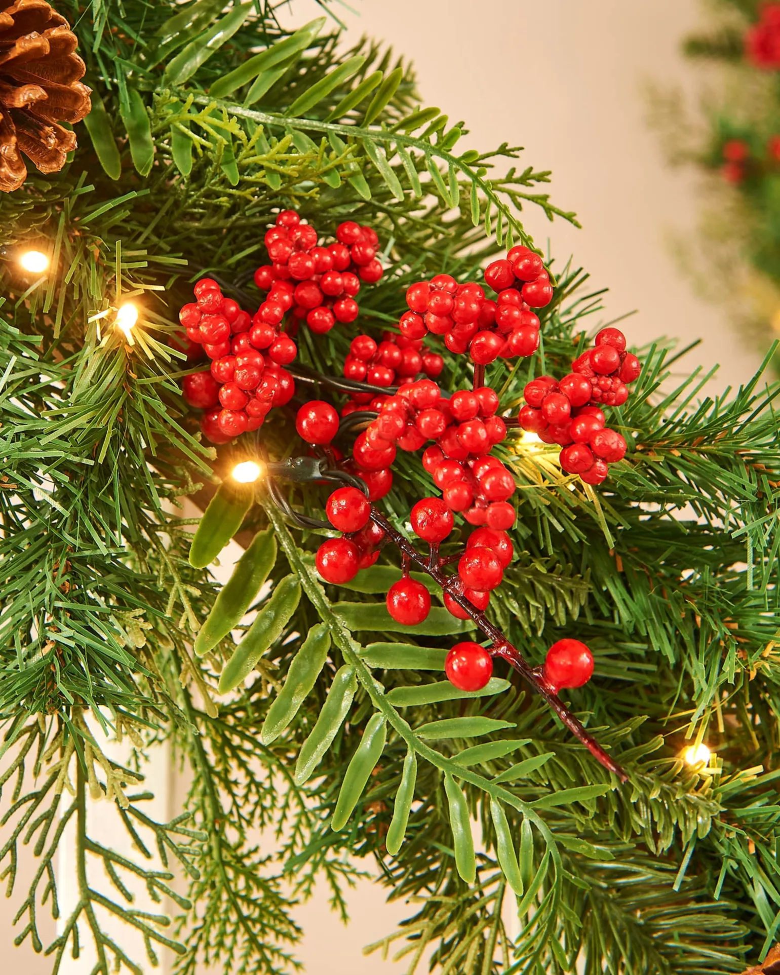 Pre-Lit Decorated Garland, Pinecones & Berries, 9 Ft