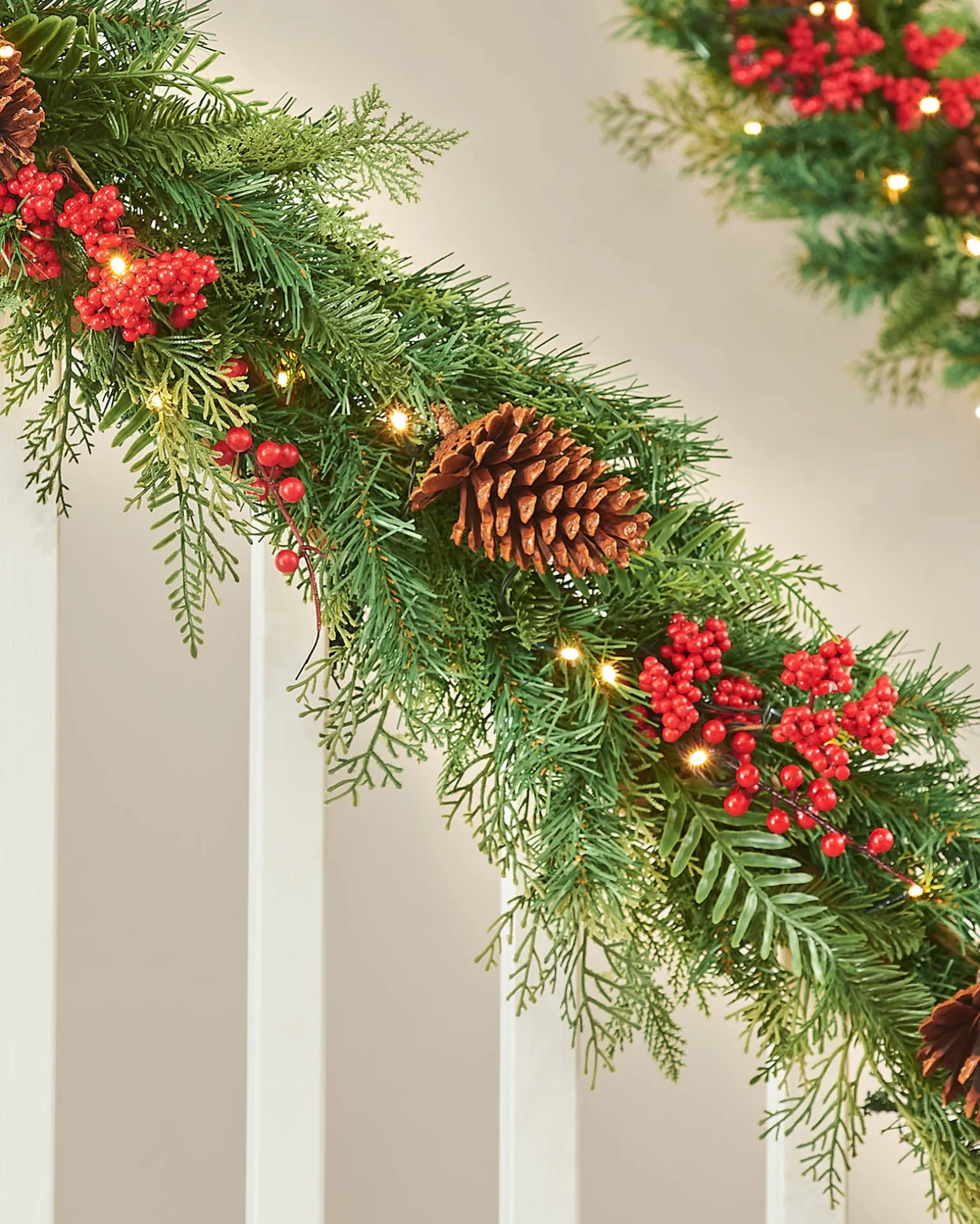Pre-Lit Decorated Garland, Pinecones & Berries, 9 Ft