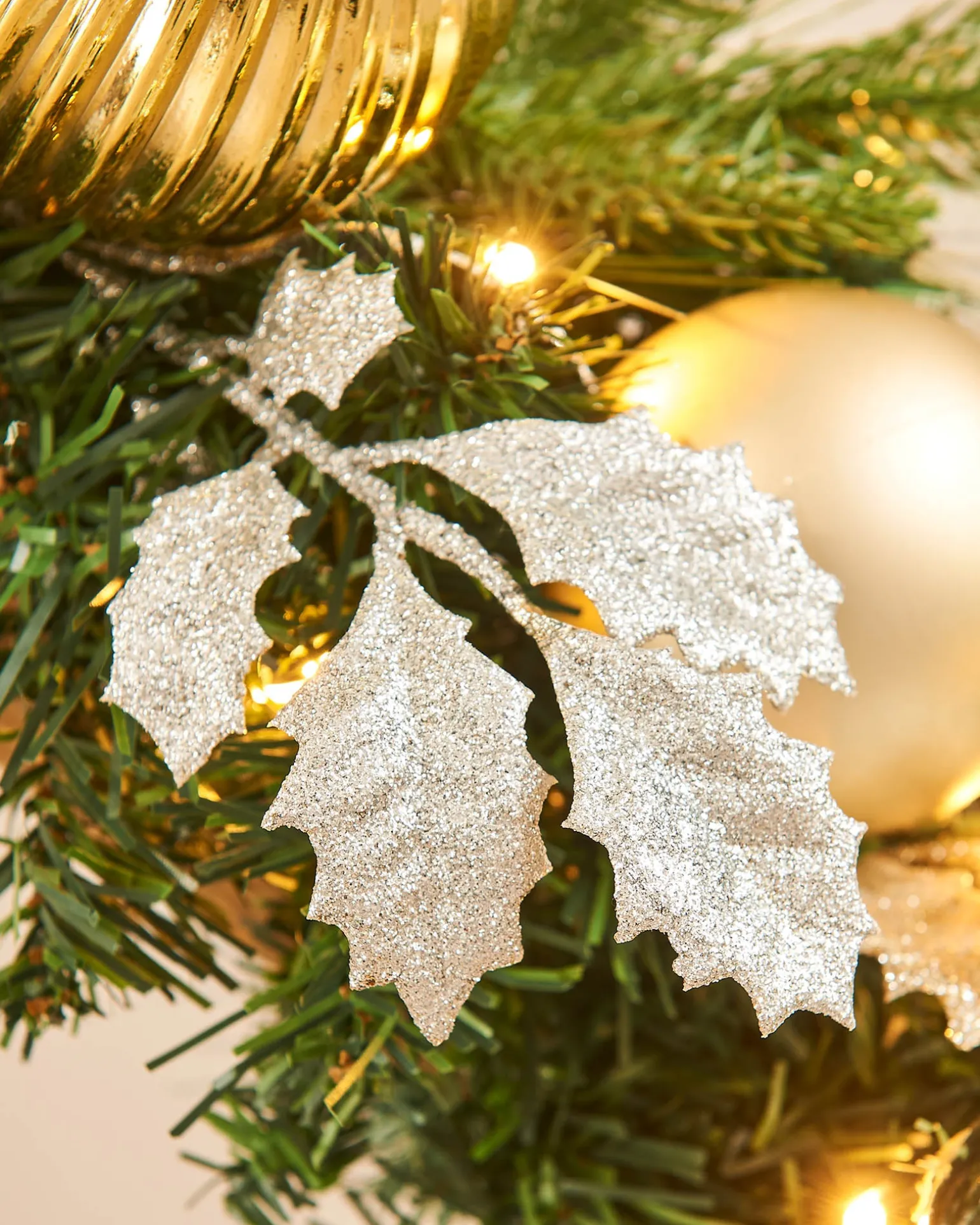 Pre-Lit Decorated Garland, Silver/Champagne/Gold, 9 Ft