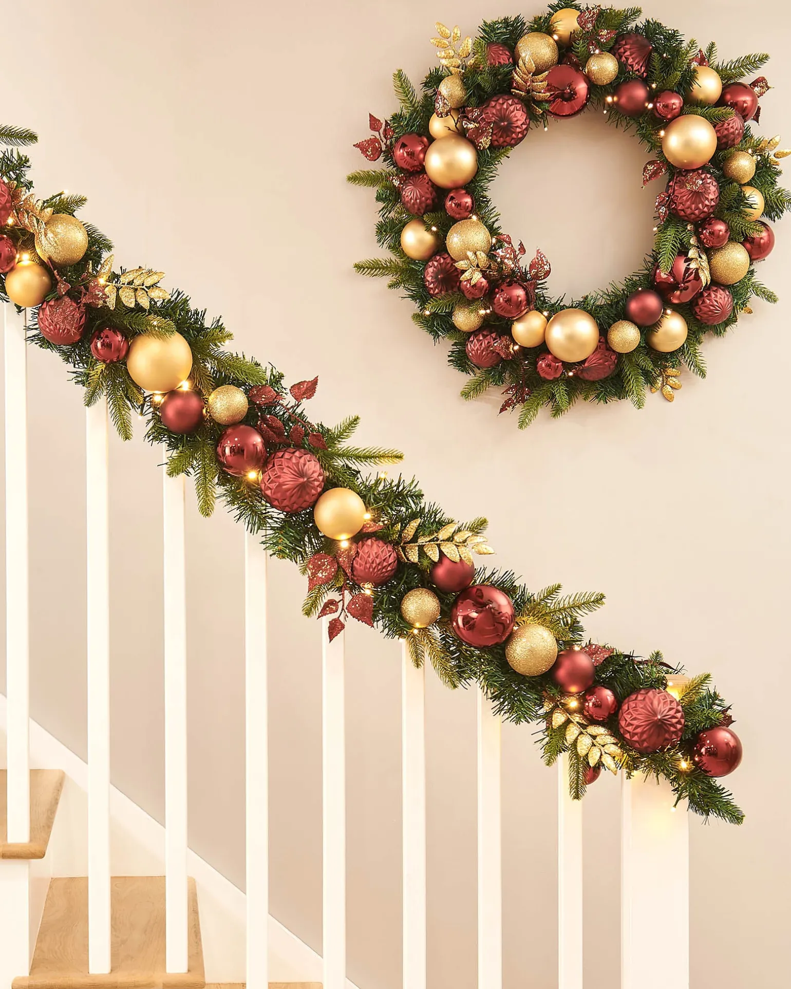 Pre-Lit Decorated Garland, Burgundy/Gold, 9 Ft