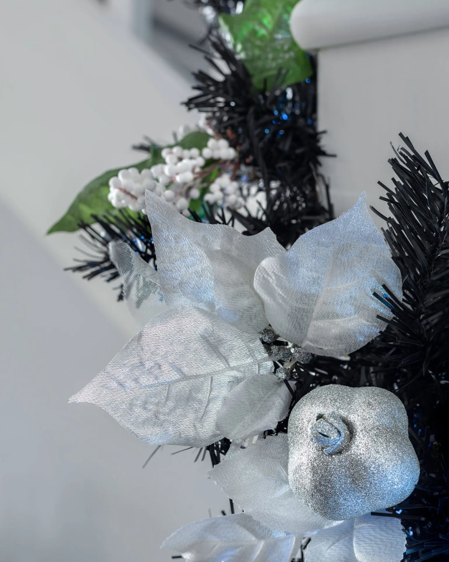 Pre-Lit Decorated Garland, Black/Silver, 9 Ft